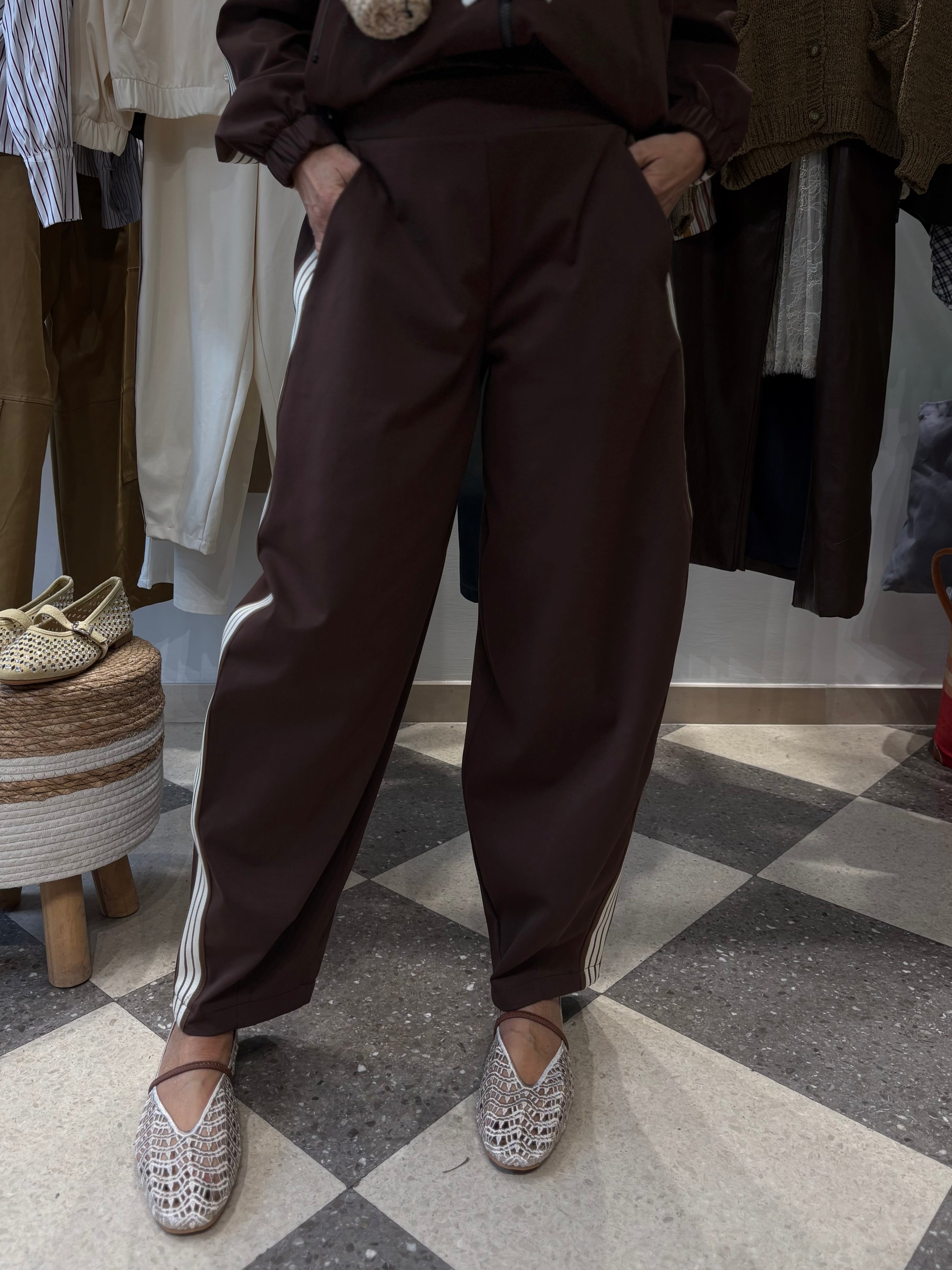 Motel | pantalone tuta barrel cioccolato
