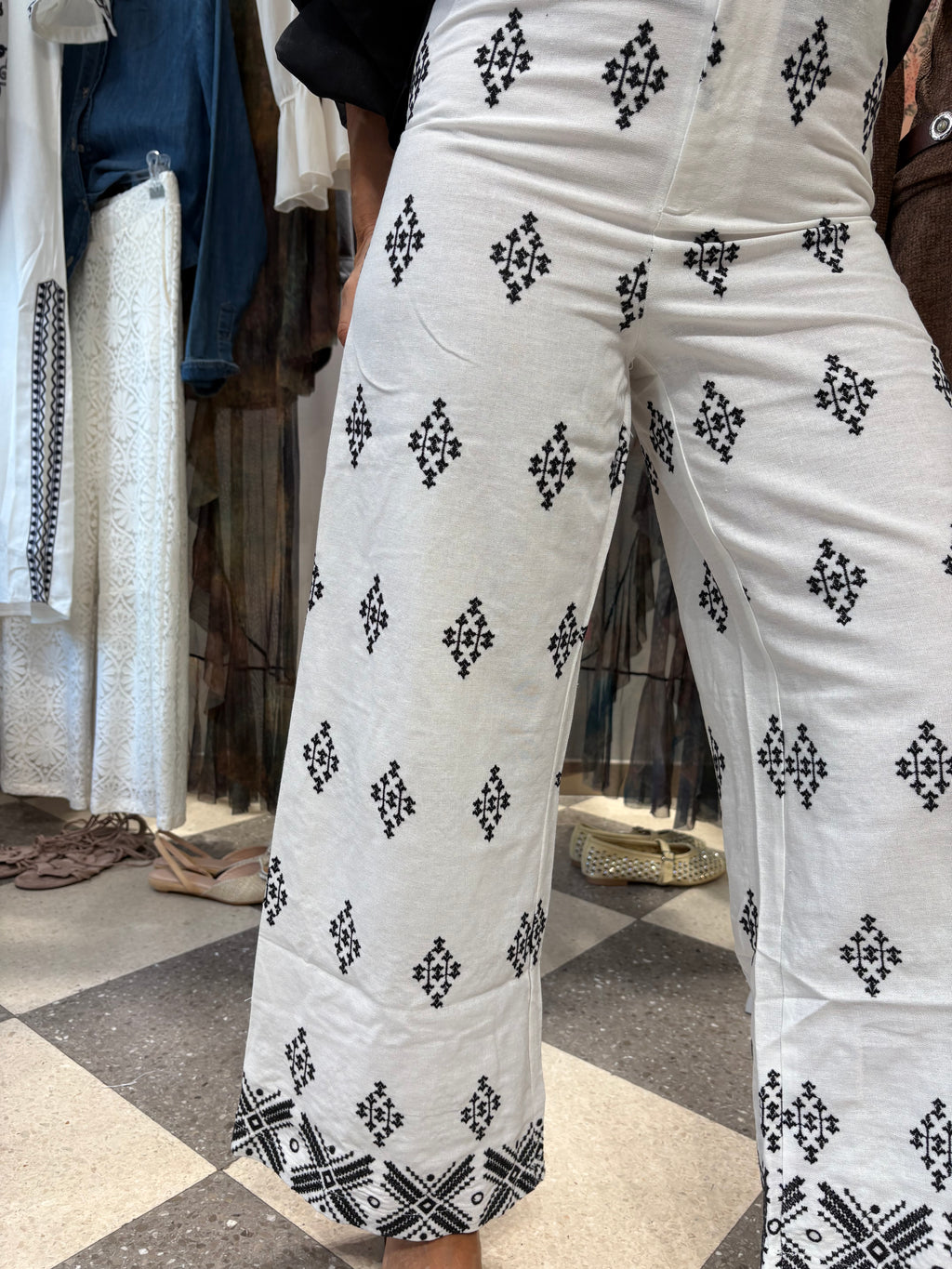 Pantalone palazzo ricamato