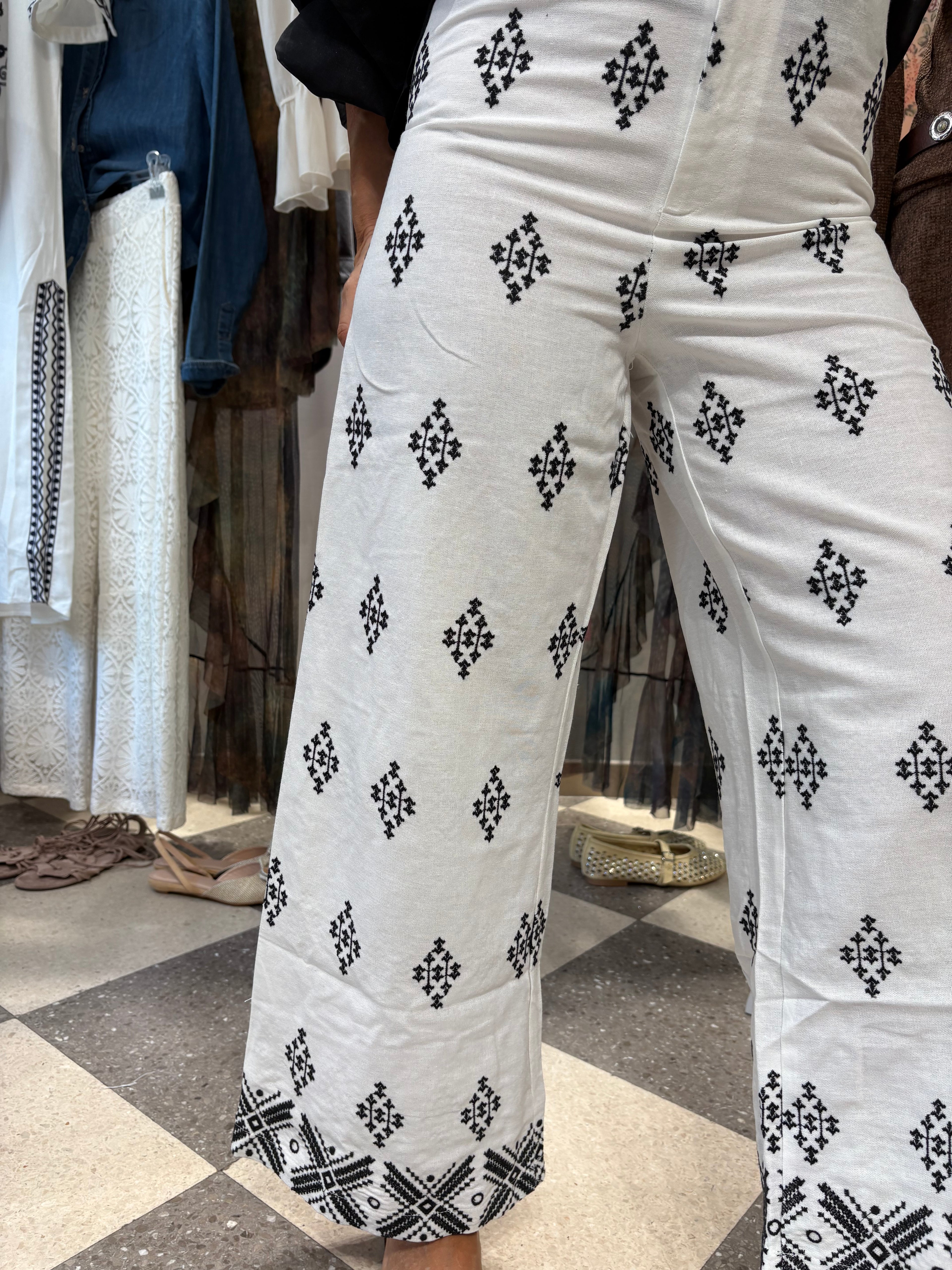 Pantalone palazzo ricamato