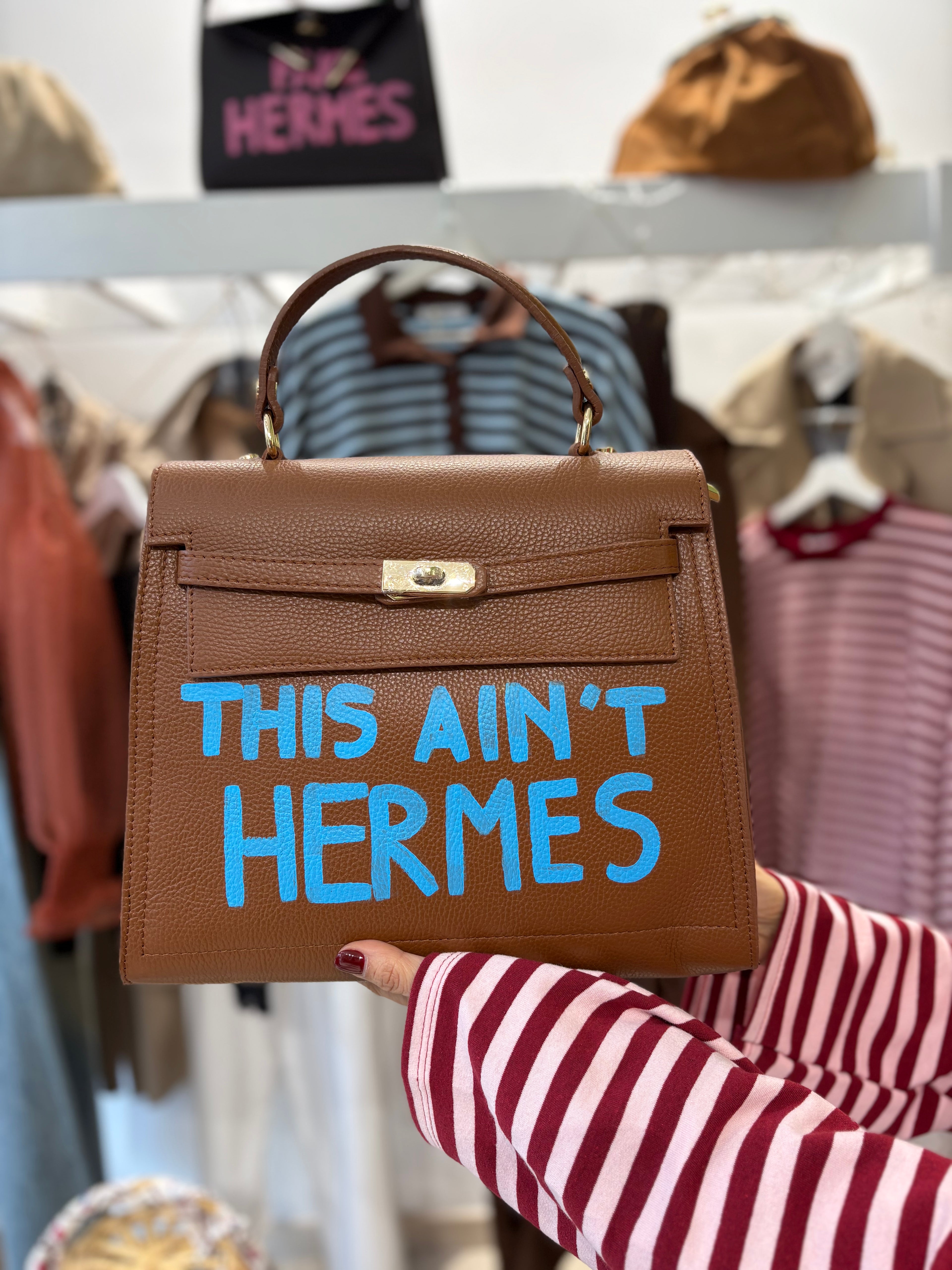 Borsa in vera pelle “this ain’t Hermes”