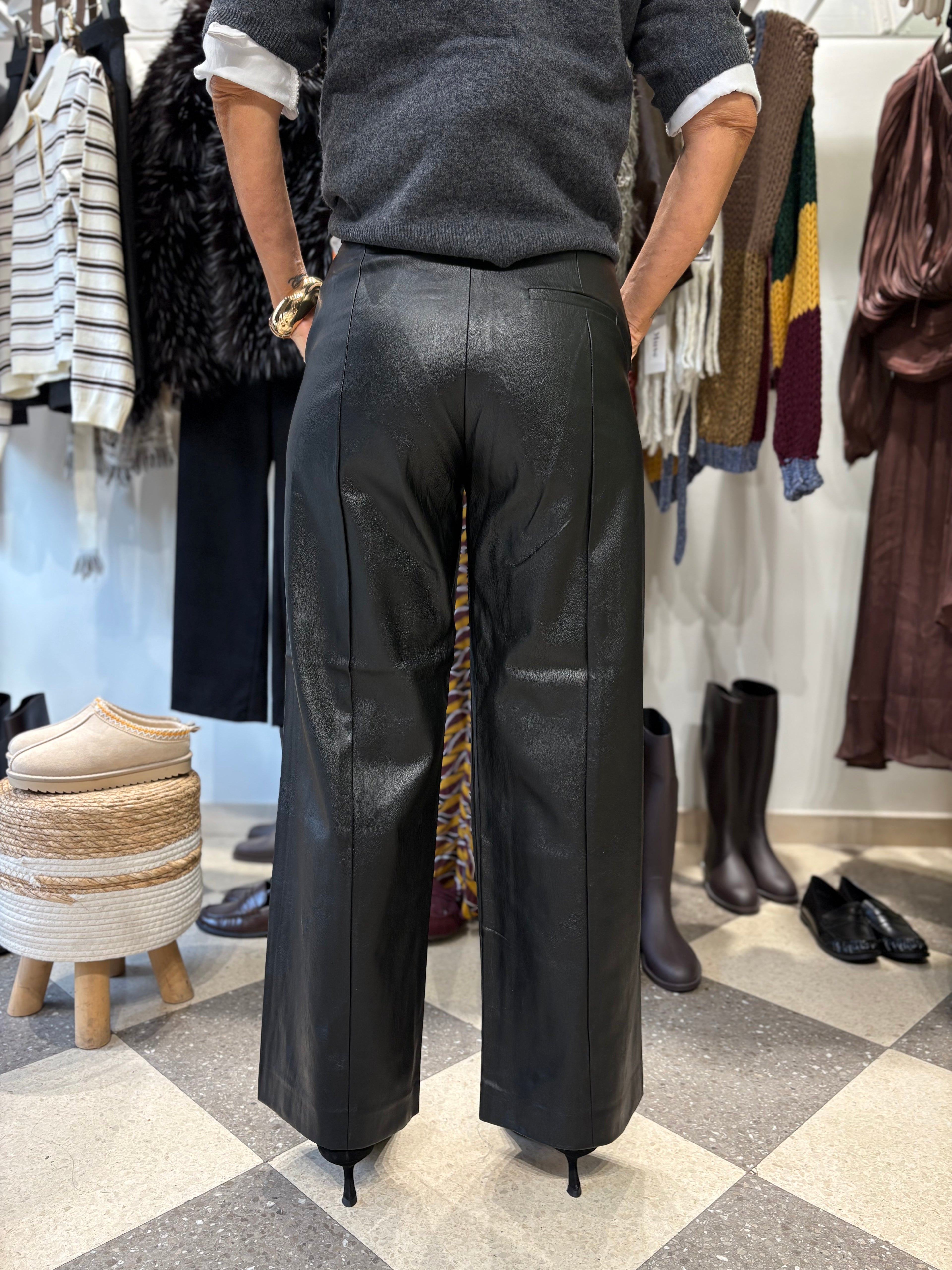 Pantalone in ecopelle effetto vintage