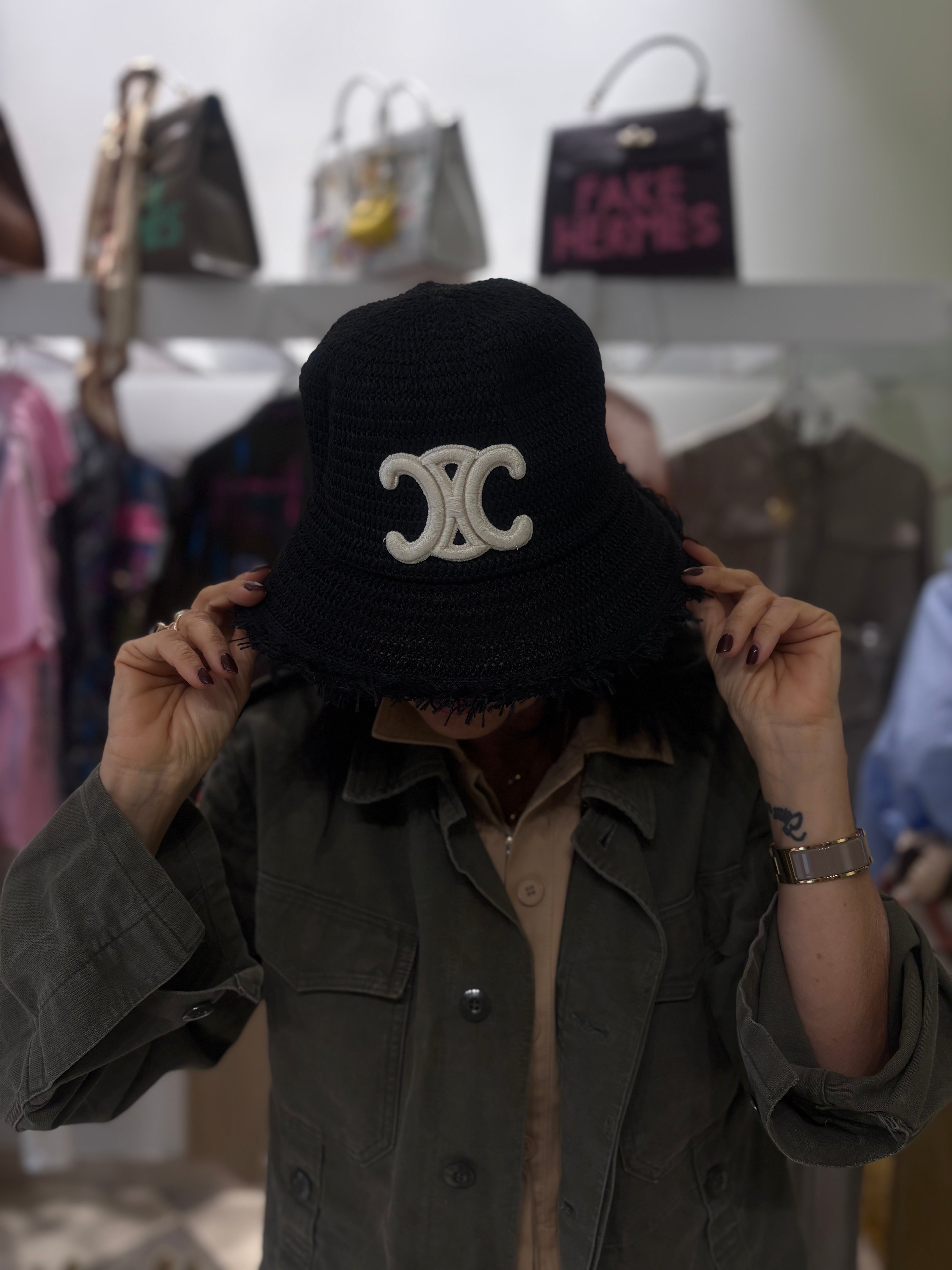 Cappellino in rafia black and white