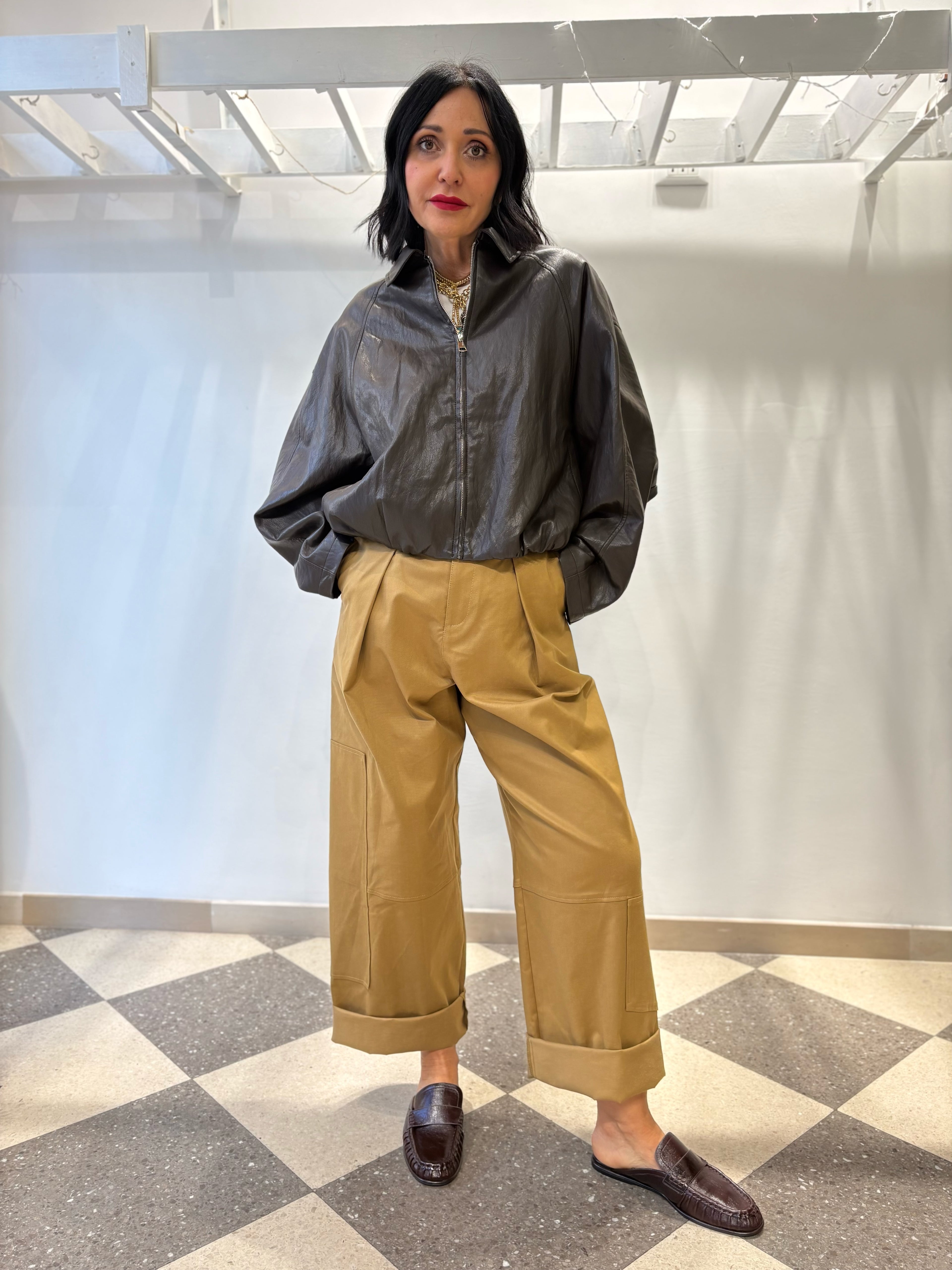 Pantalone modello cargo olio