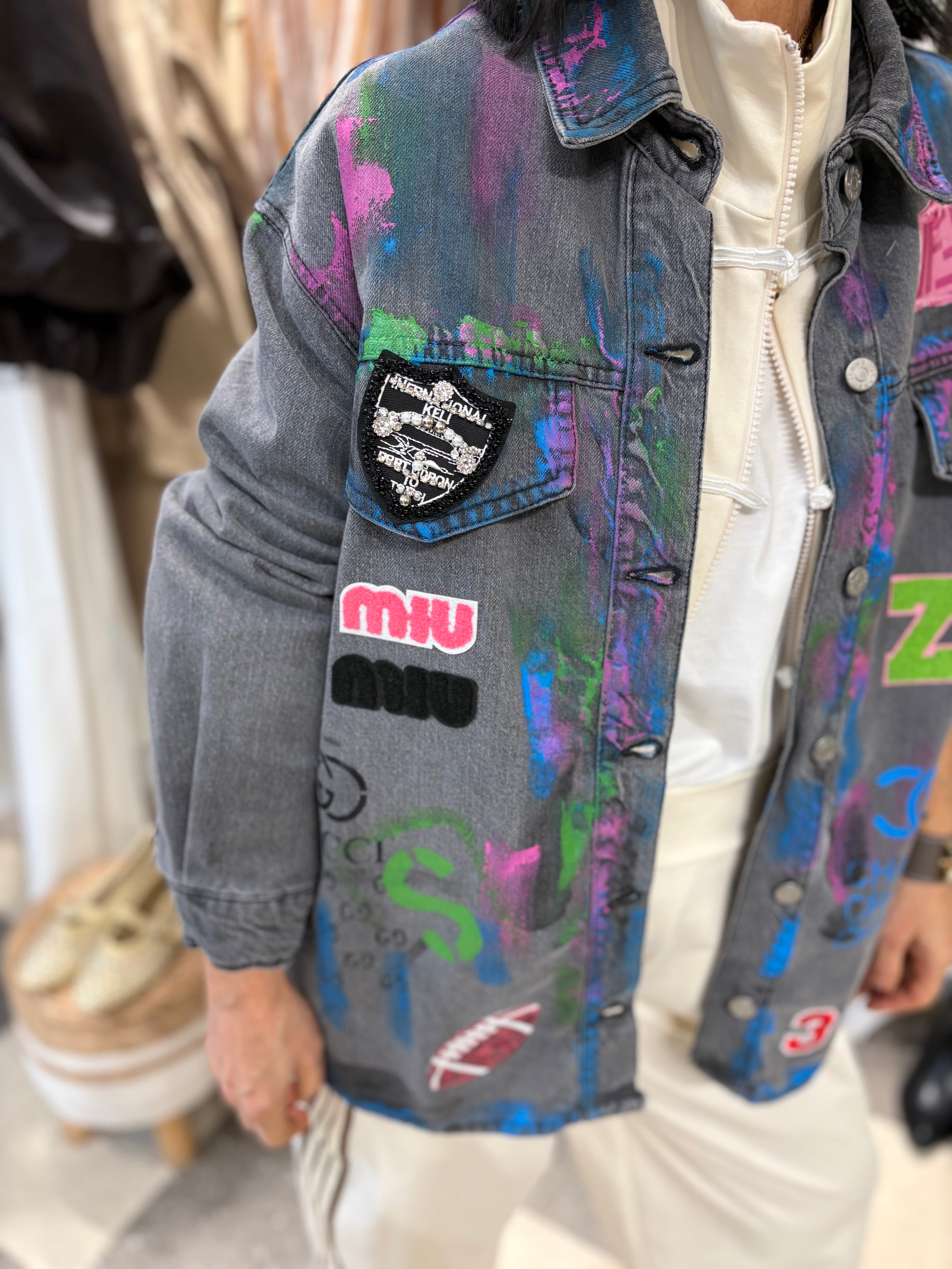 Giacca denim vintage grigia custom dipinta a mano - Come noi due