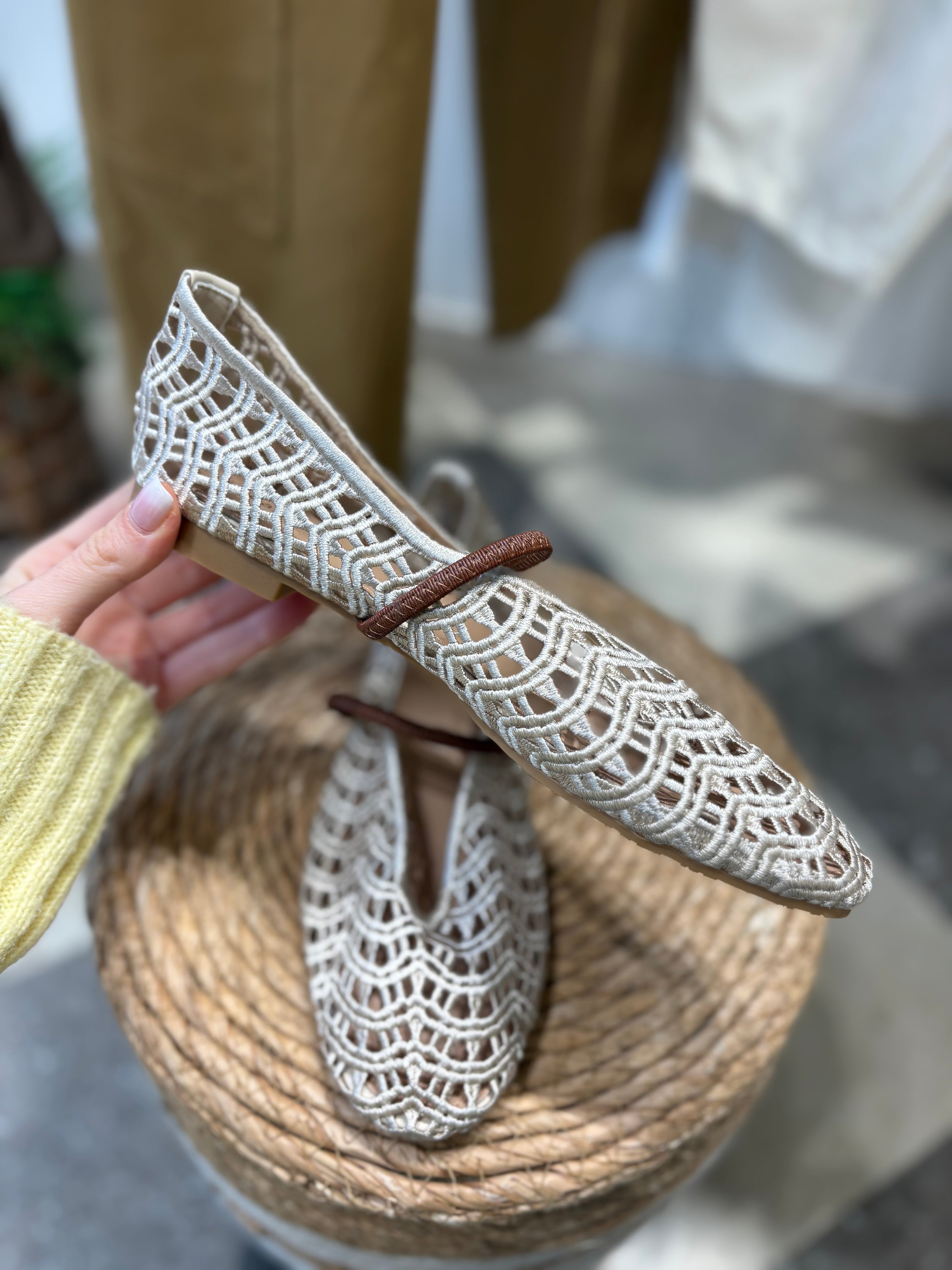 Ballerina Traforata in Pizzo Crochet Beige con Dettaglio Cuoio