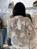 Camicia in pizzo ricamato