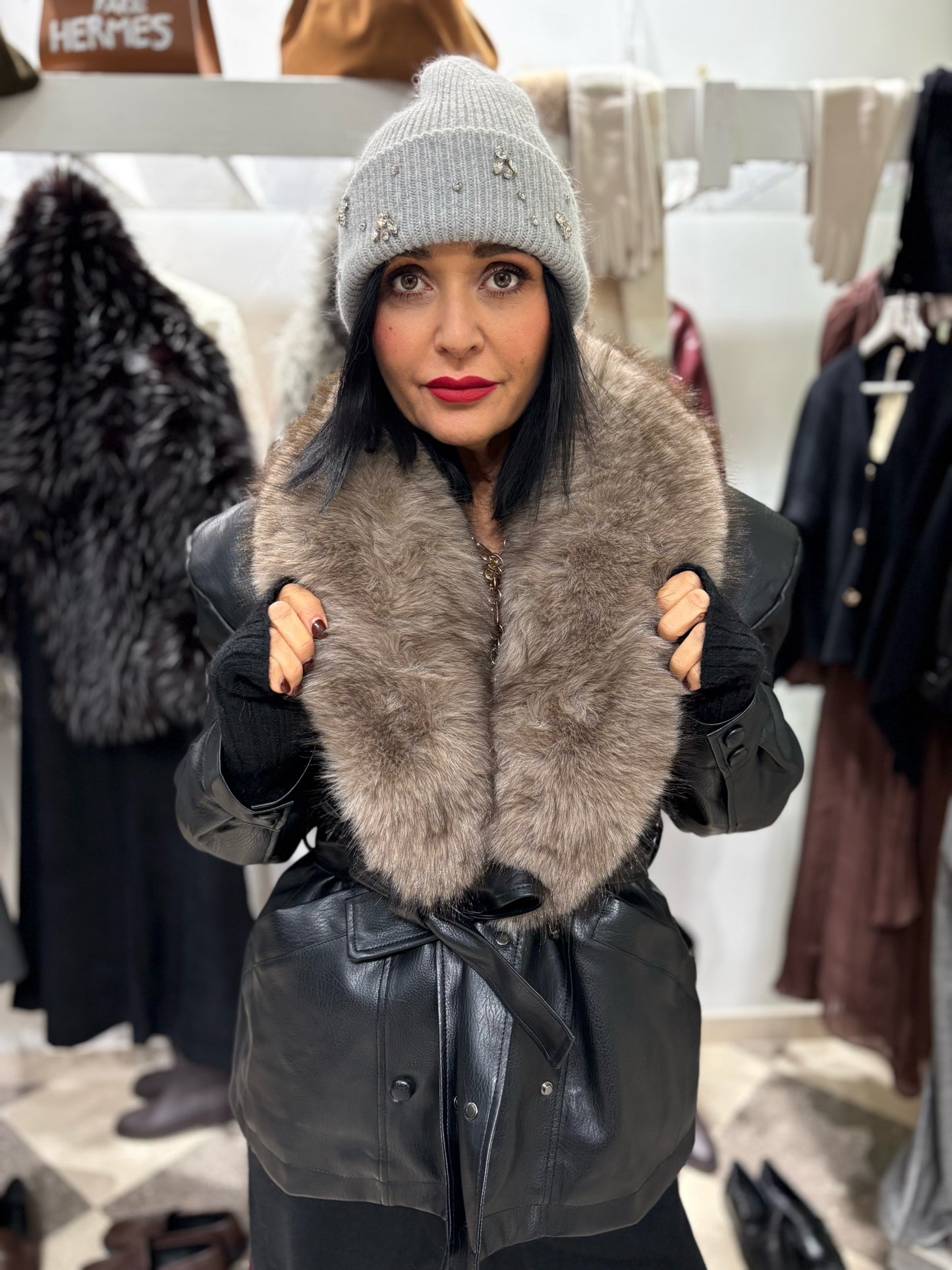 Giacca imbottita con collo in eco fur