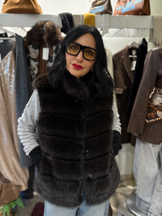 Gilet in ecopelliccia moro