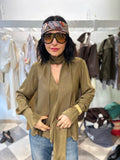 Blusa Satin con skinny scarf Verde Oliva