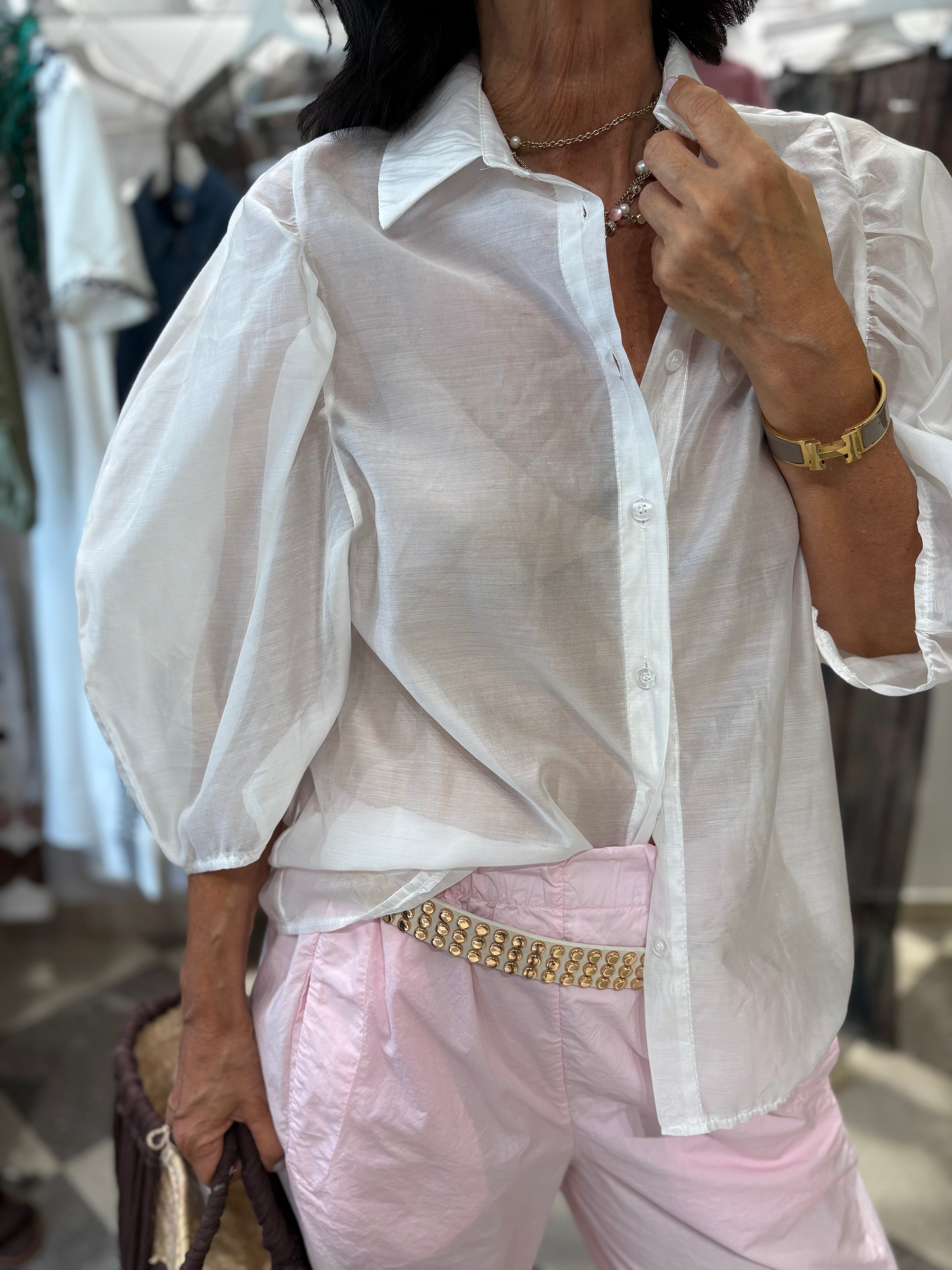 Camicia ultra light con maniche a sbuffo