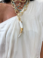 Collana a catena con maxi corno pendente