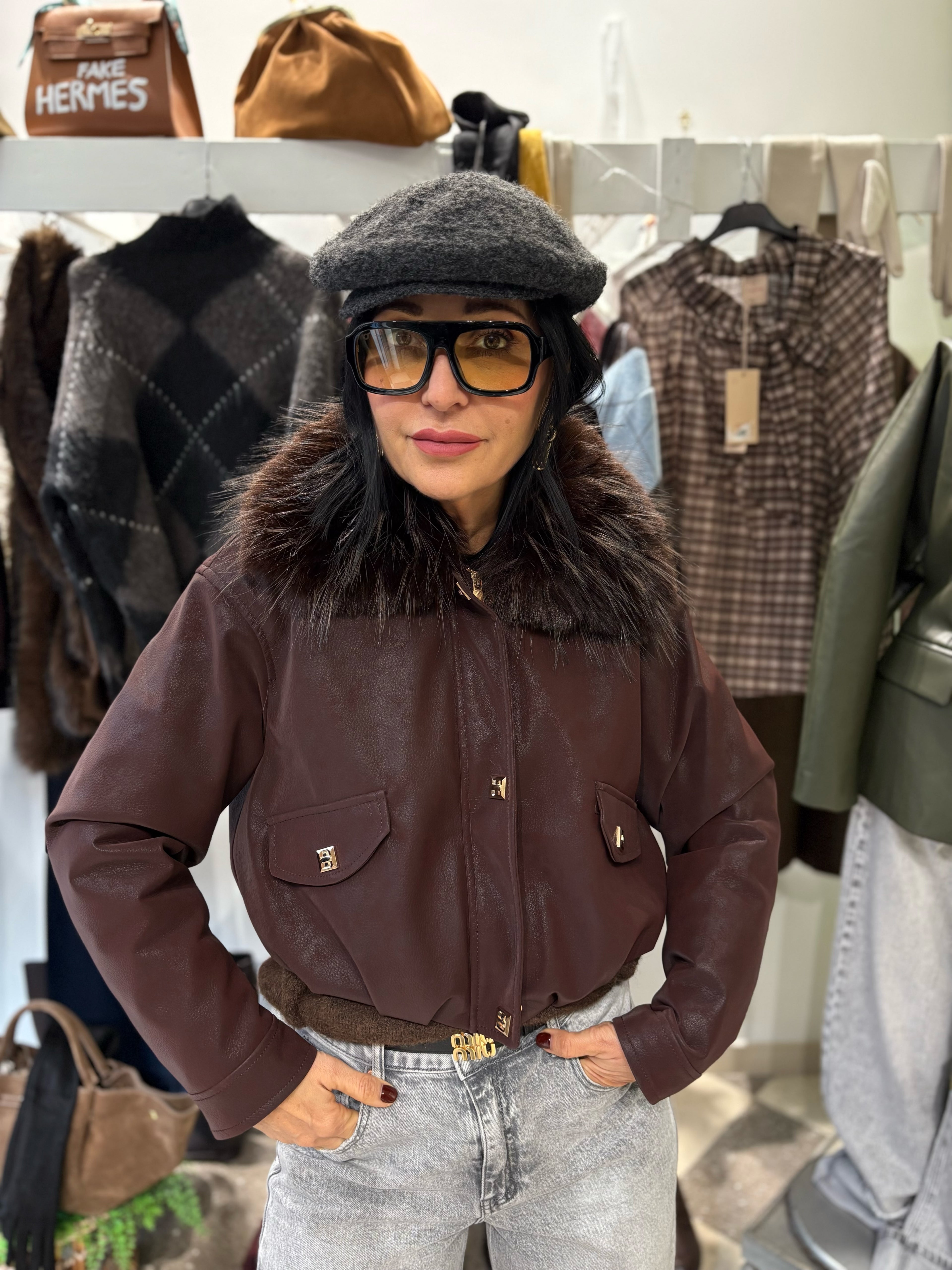 Bomber cropped con collo in eco fur