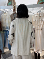 Camicia rigata con ricami in paillettes