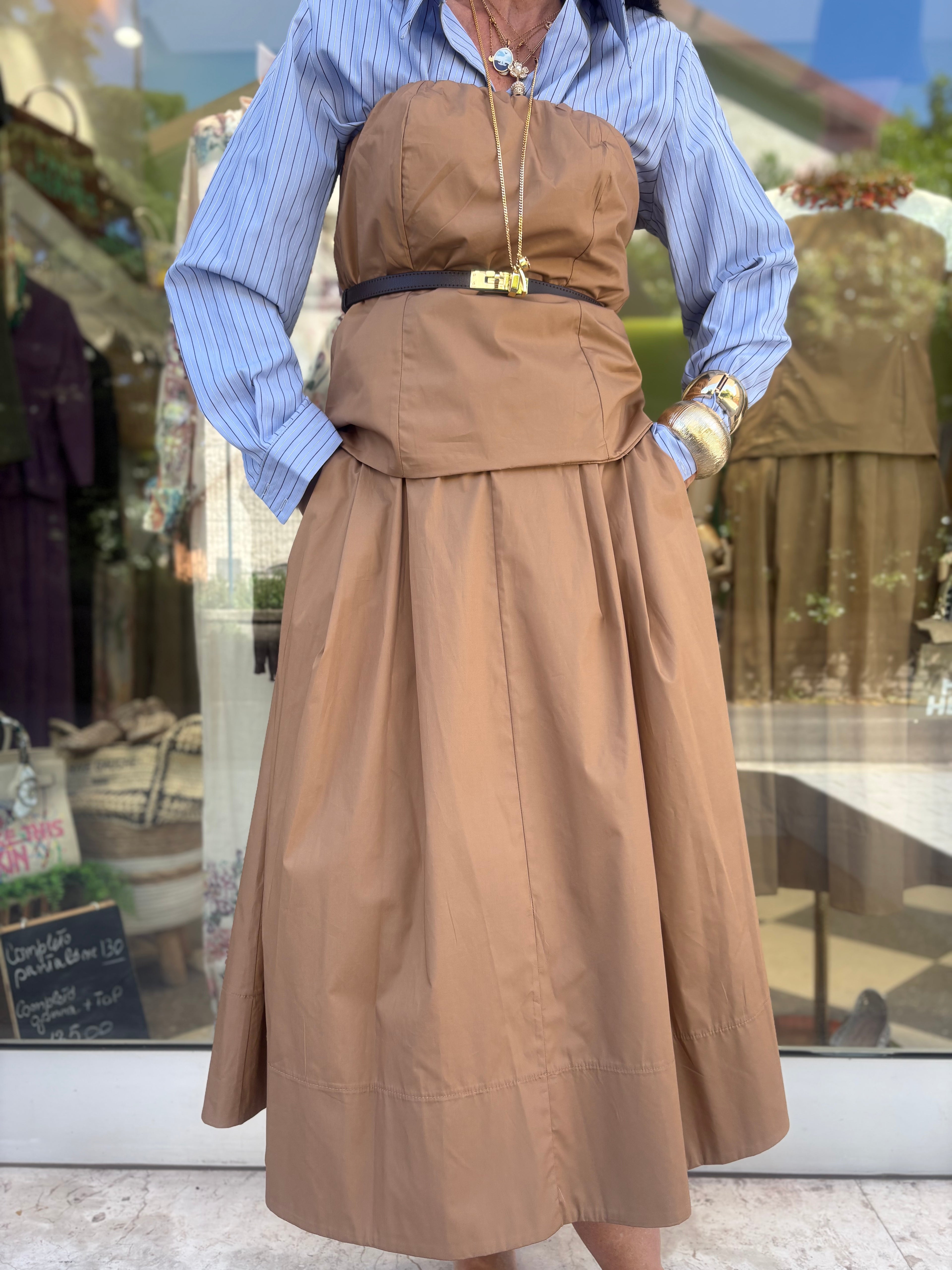Coordinato caramello top e gonna