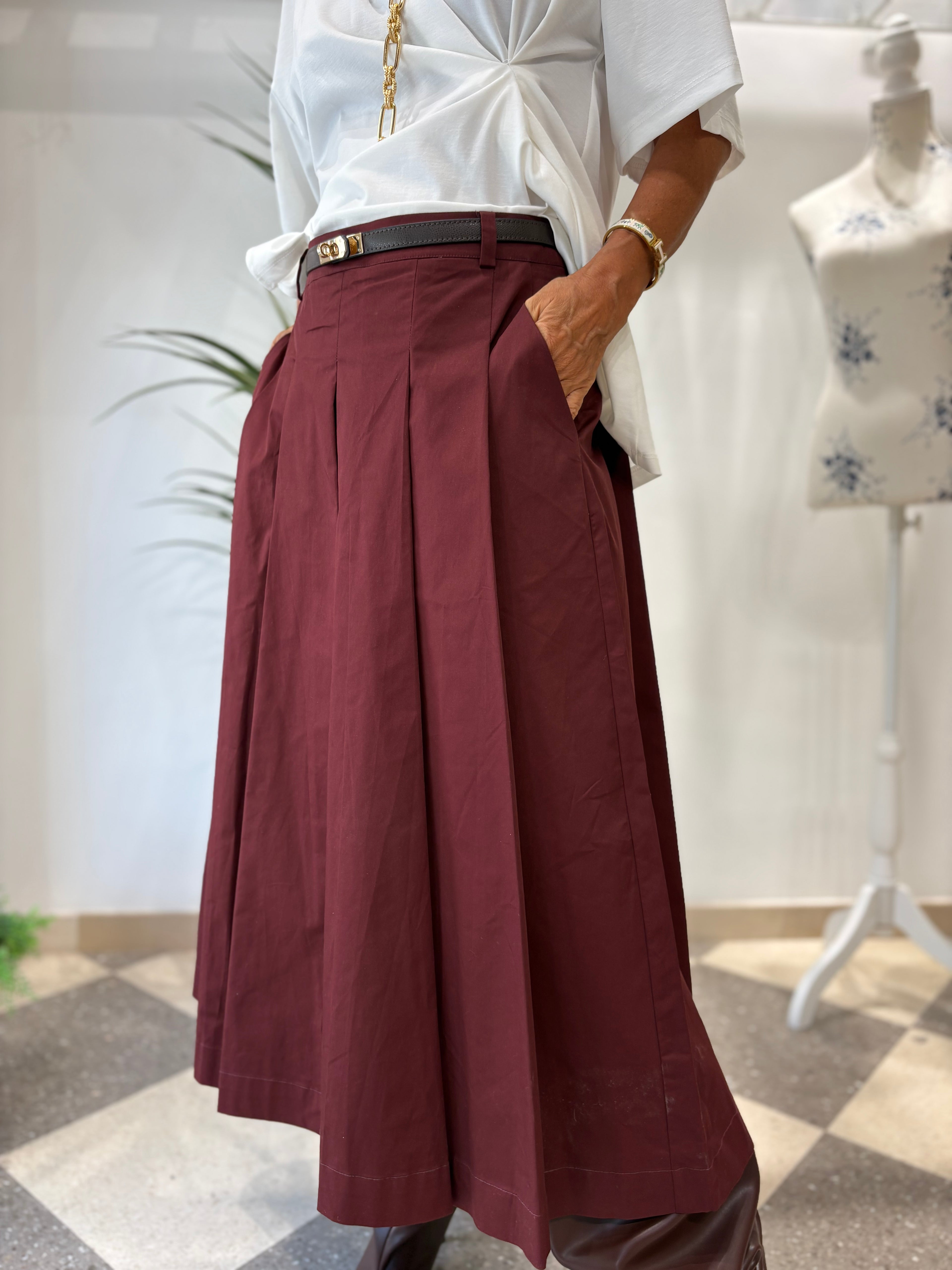 Gonna midi a pieghe bordeaux
