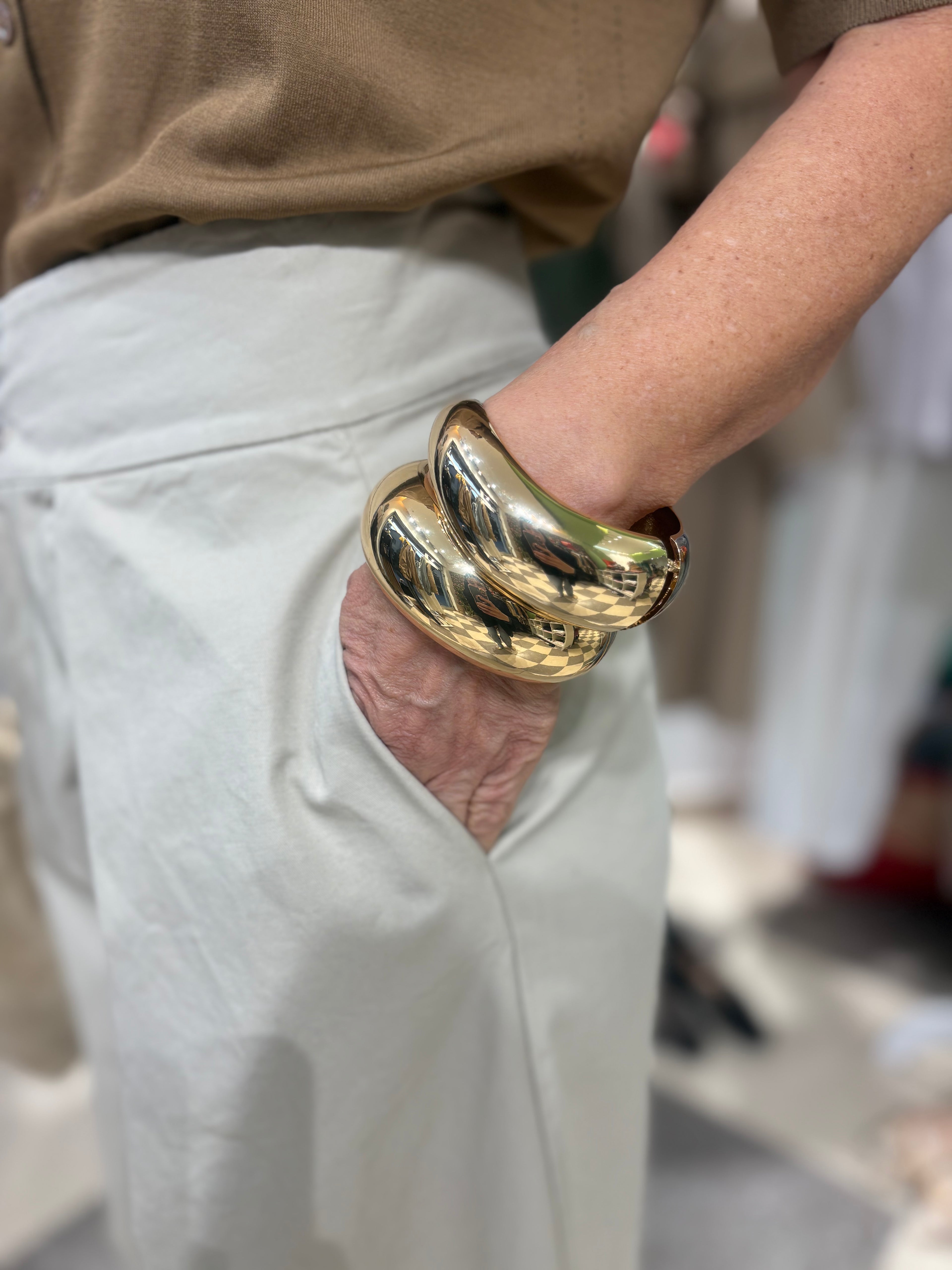 Bracciali rigidi gold effetto scultura