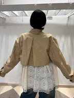 Motel trench con dettaglio pizzo