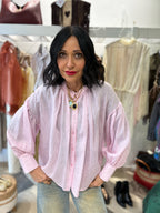 Camicia a righe fondo rosa