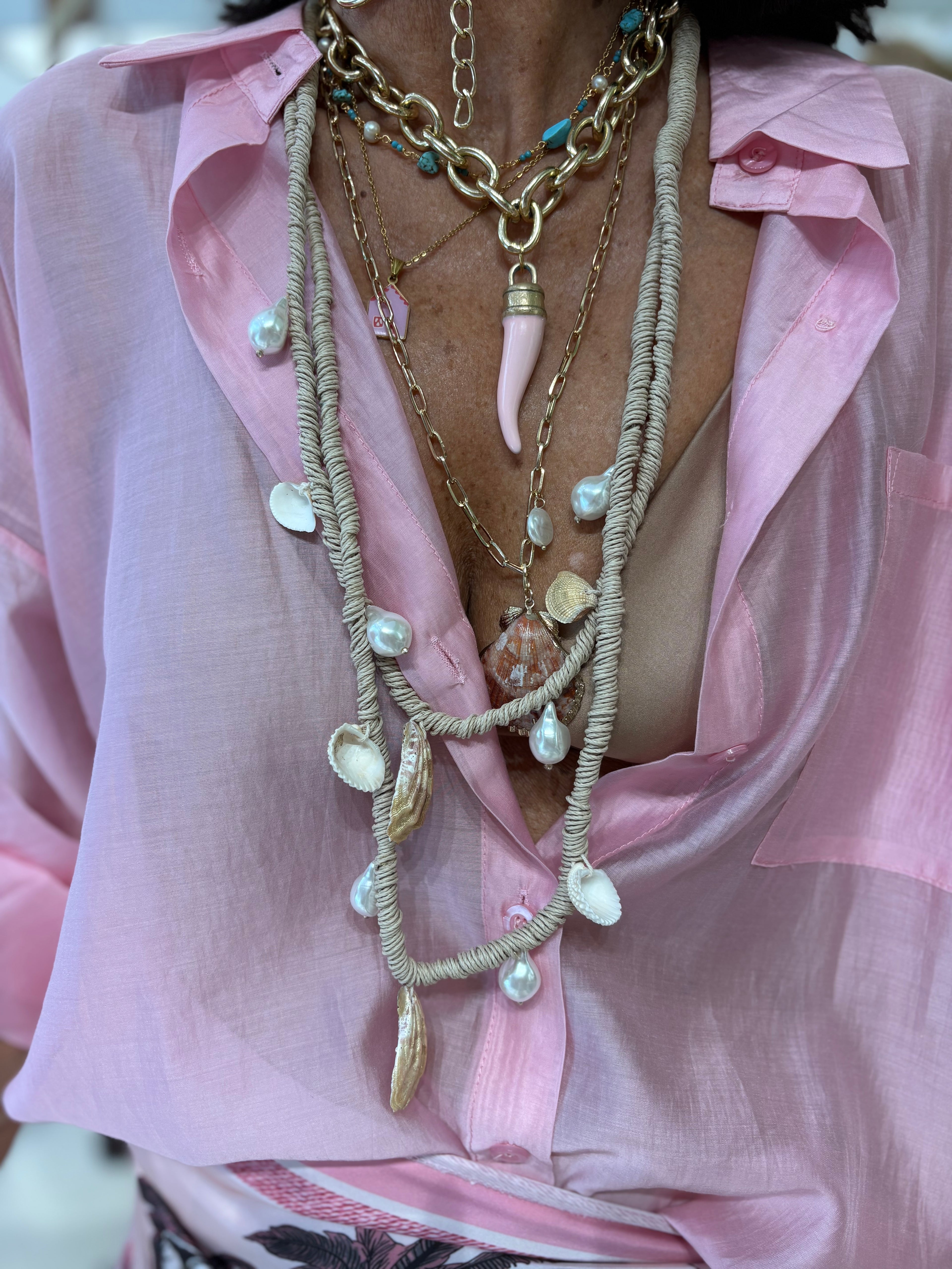 Collana corda con conchiglie