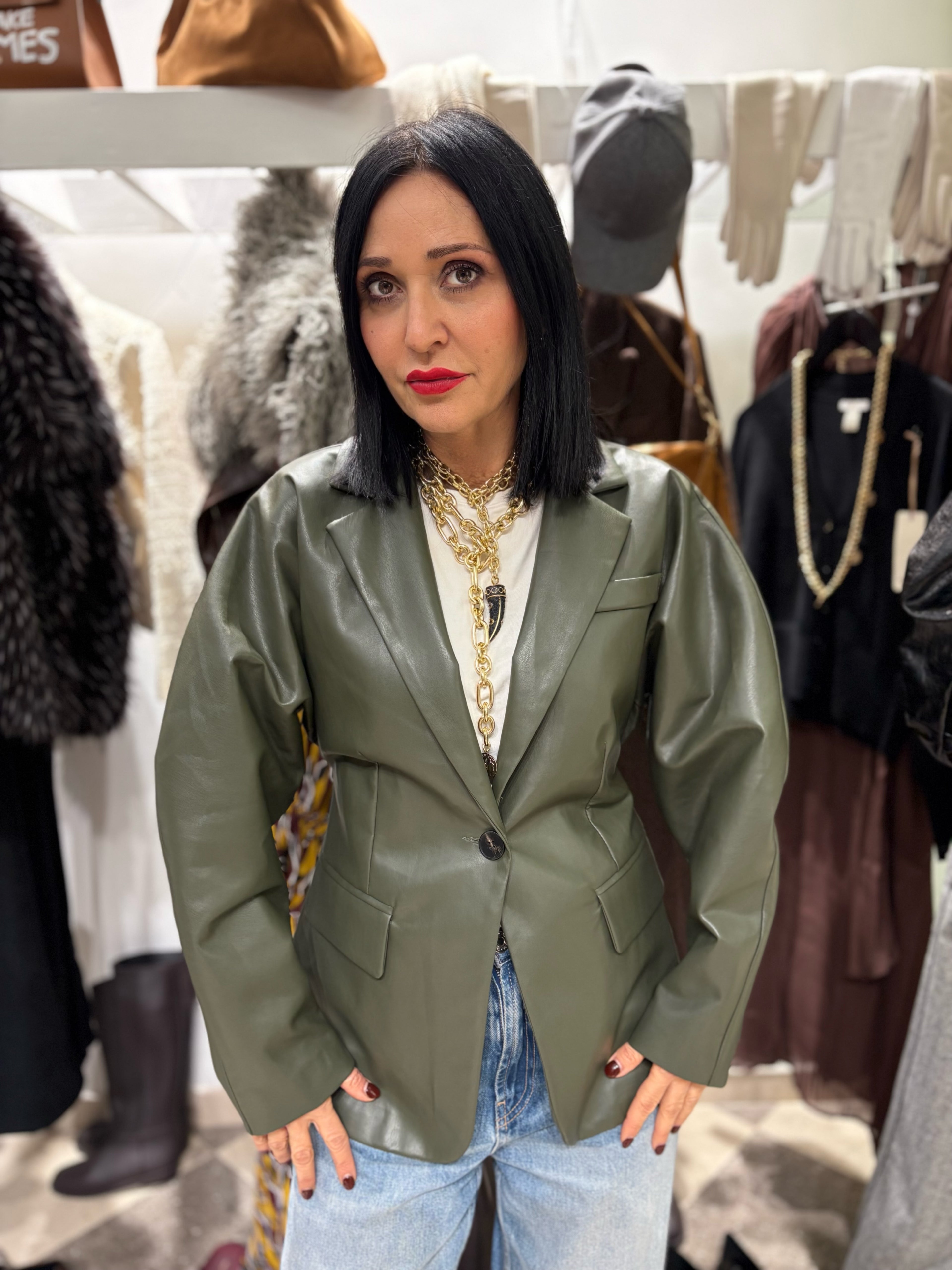 Blazer sagomato in ecopelle