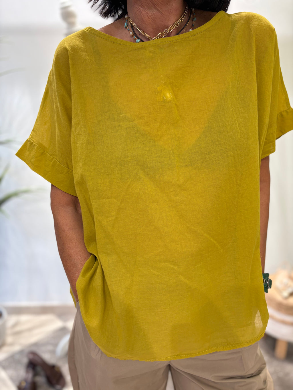 Blusa over essential