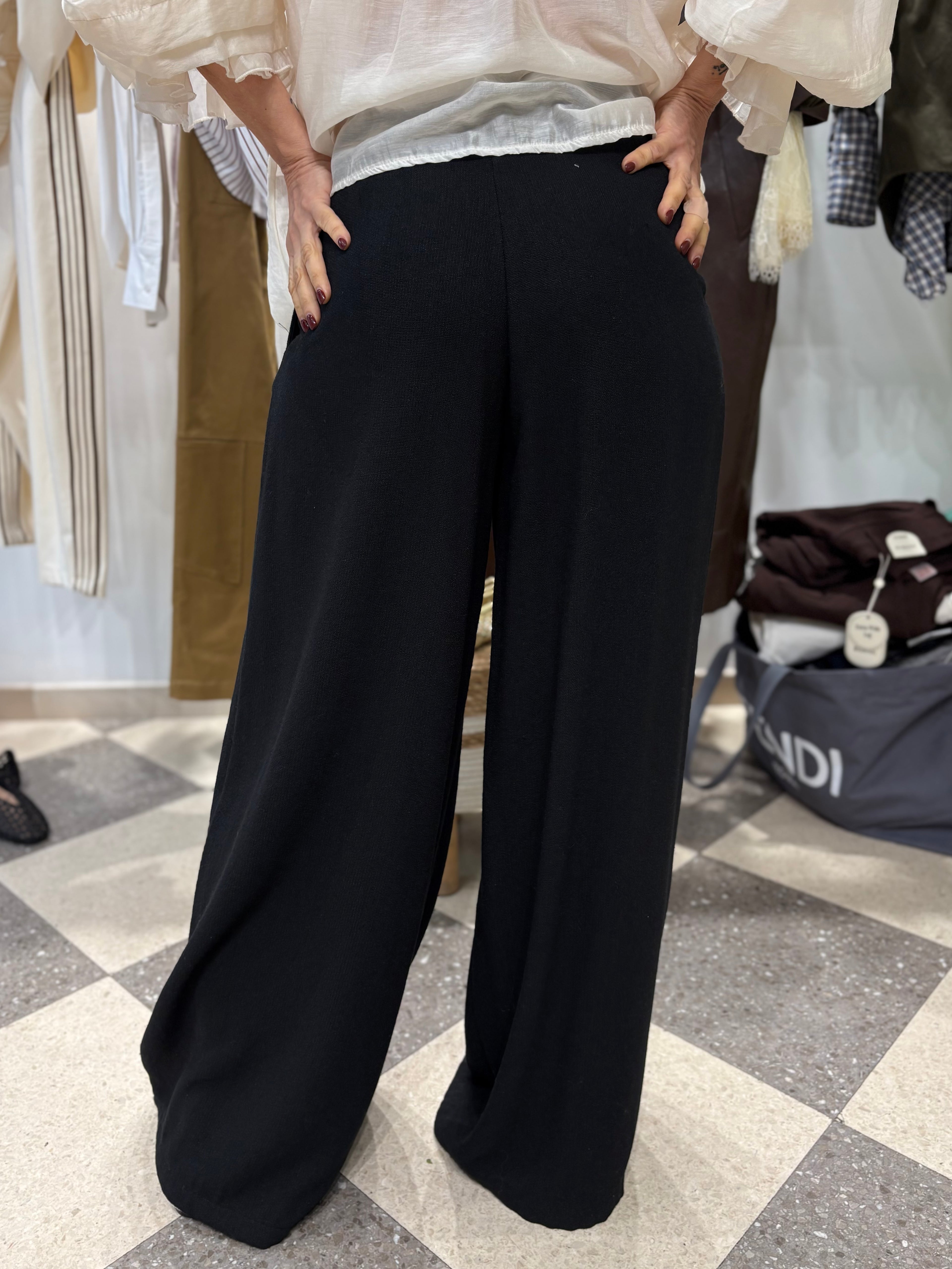 Pantalone palazzo linea morbida