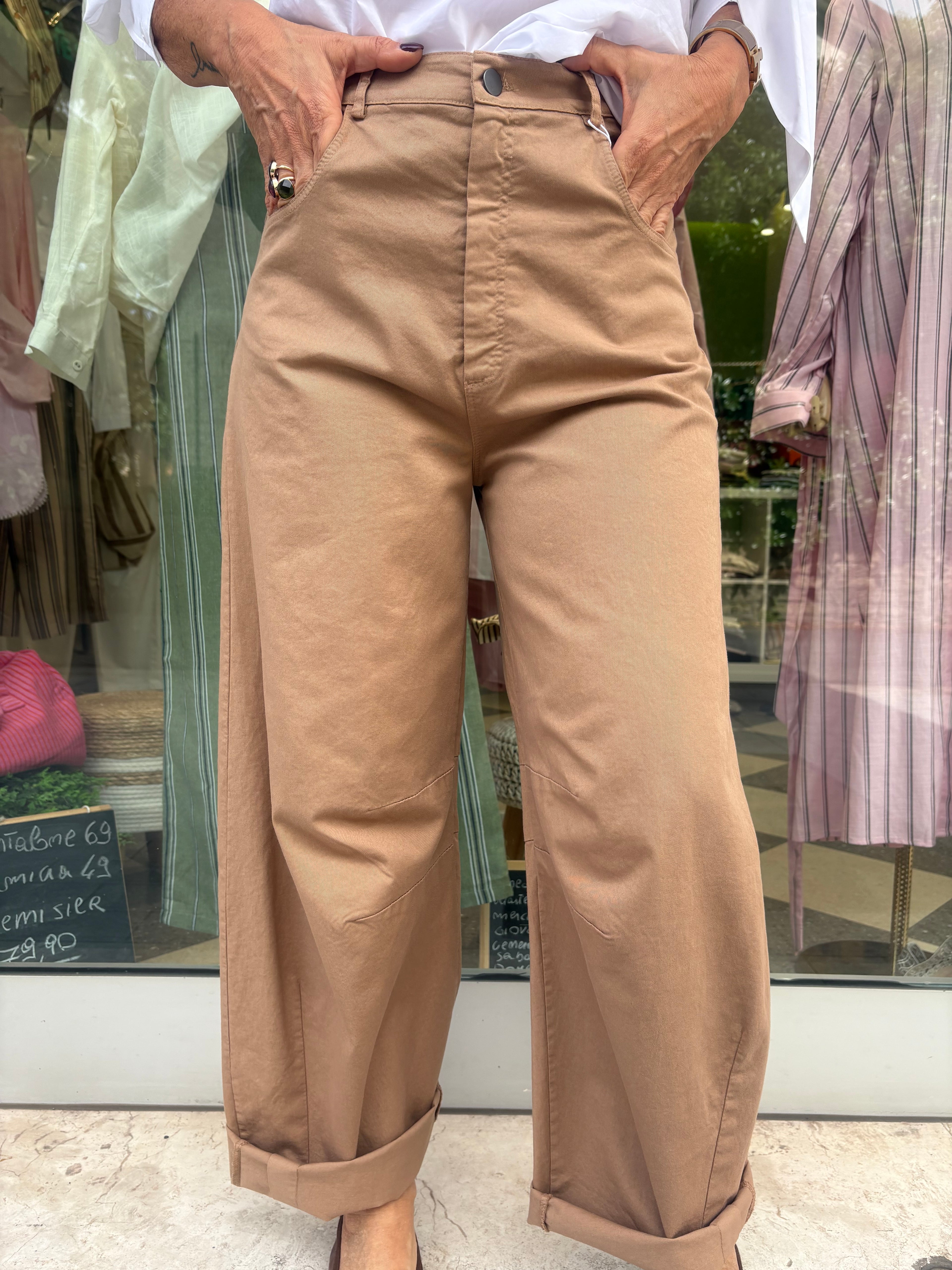 Pantalone barrel in cotone