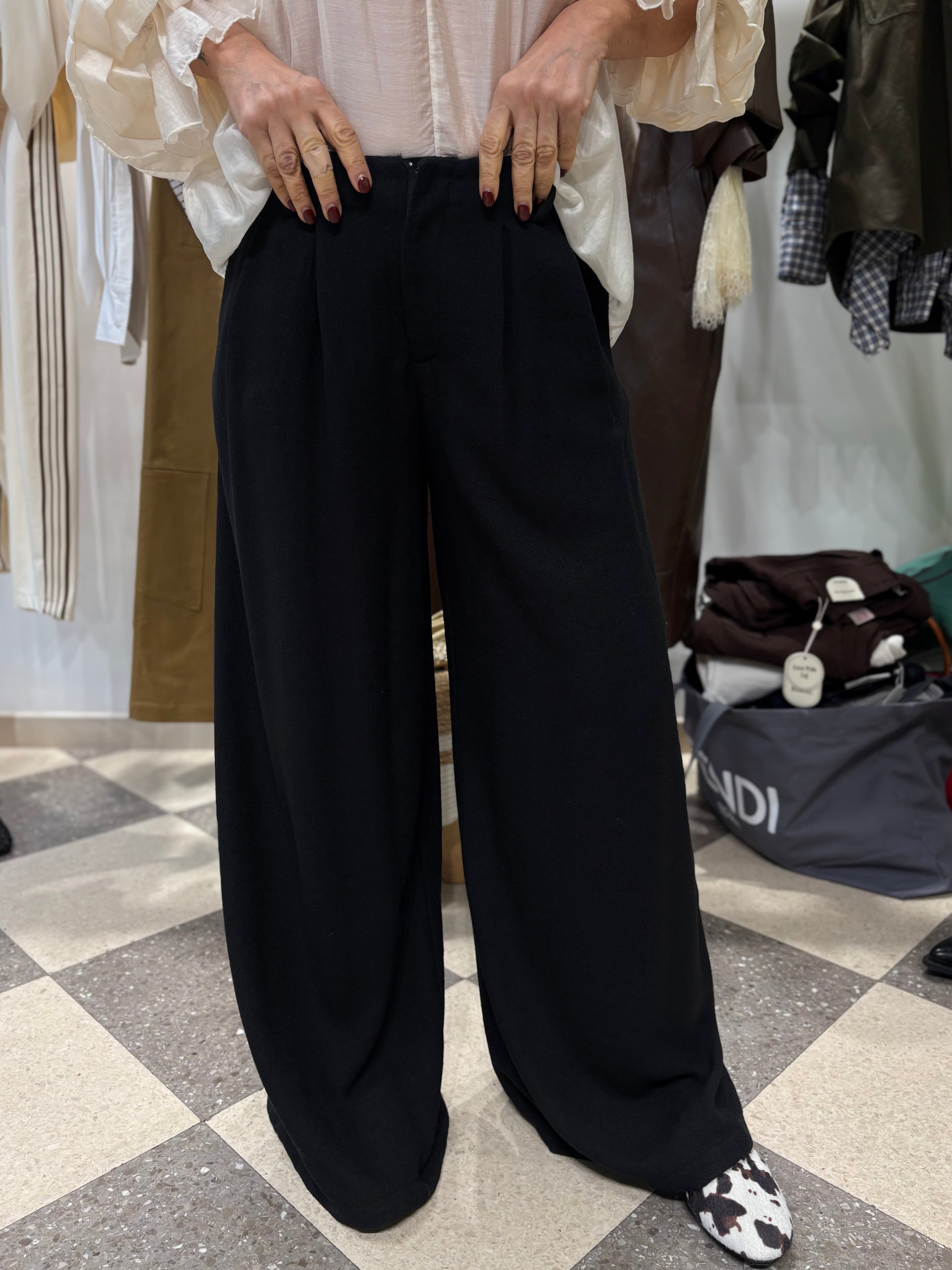 Pantalone palazzo linea morbida