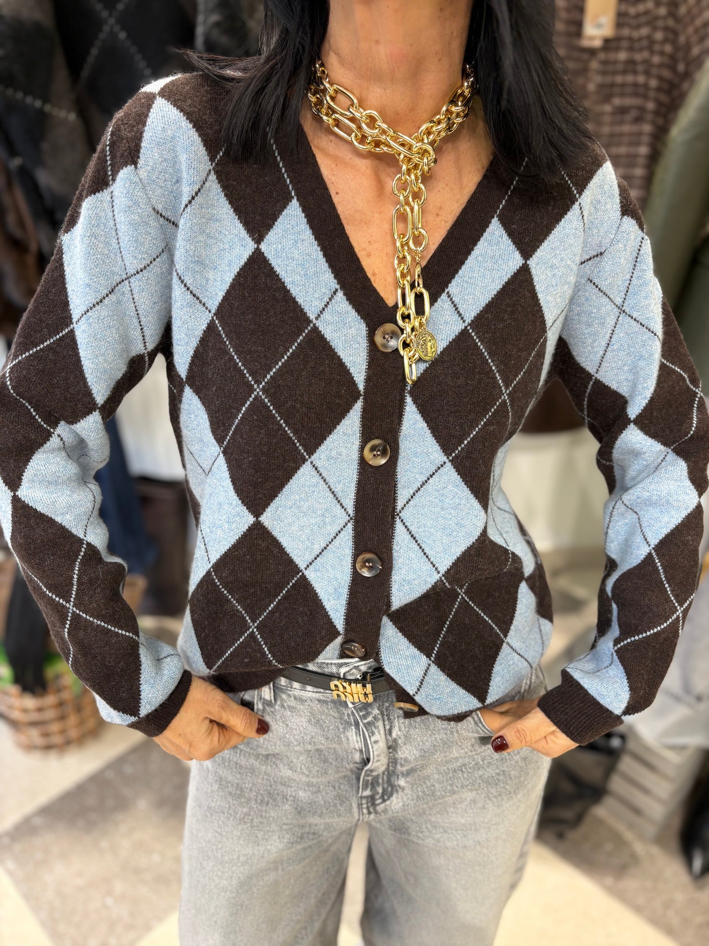 Cardigan rombi con bottoni