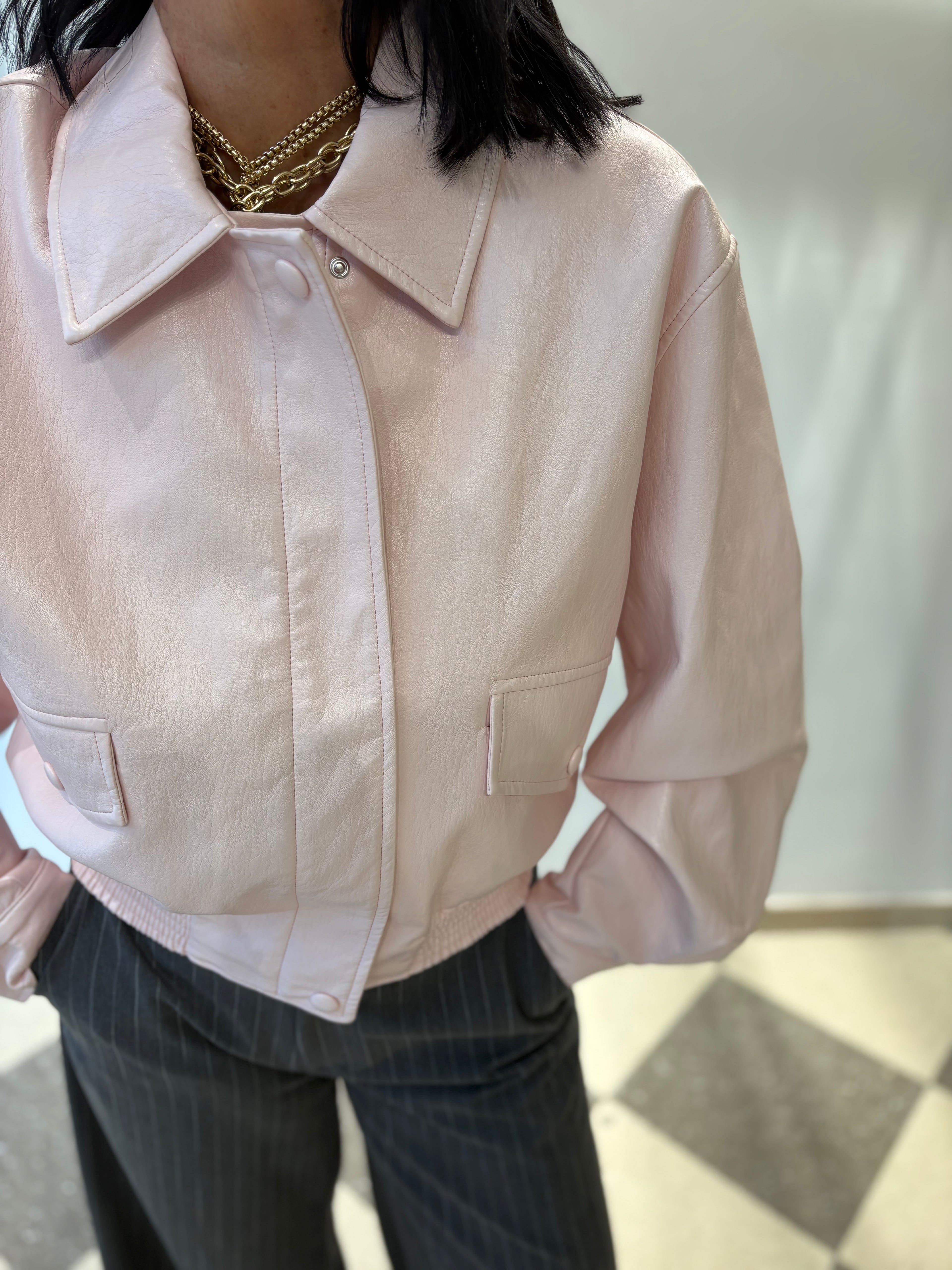Bomber rosa effetto pelle