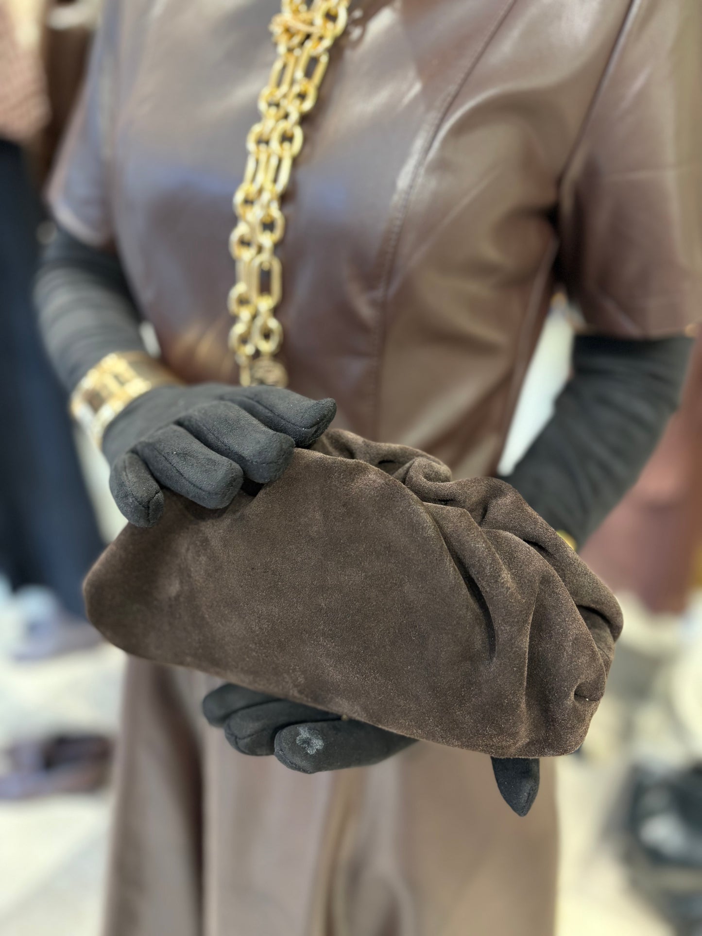 Pochette in camoscio cioccolato