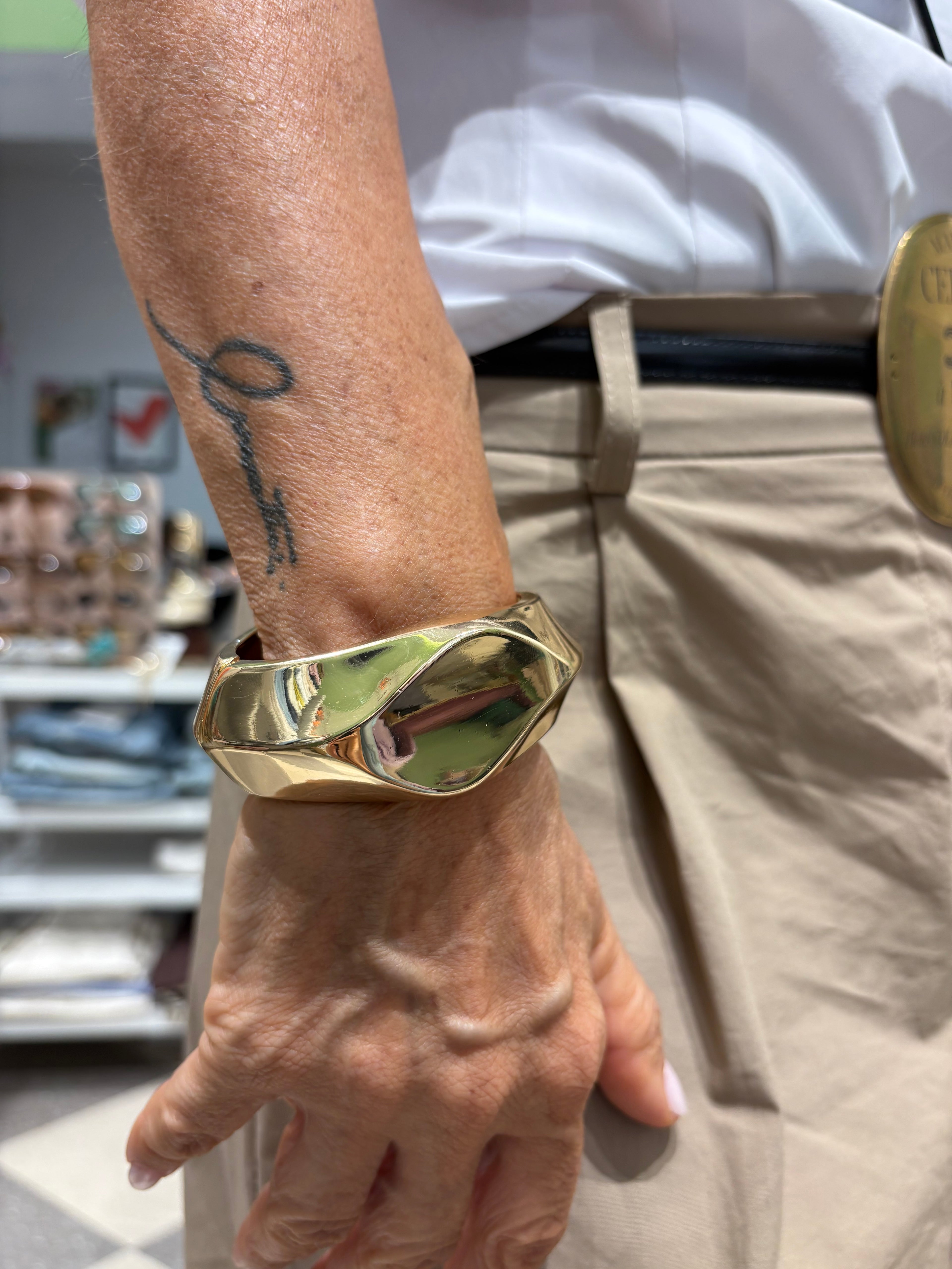 Bracciale rigido sculpt