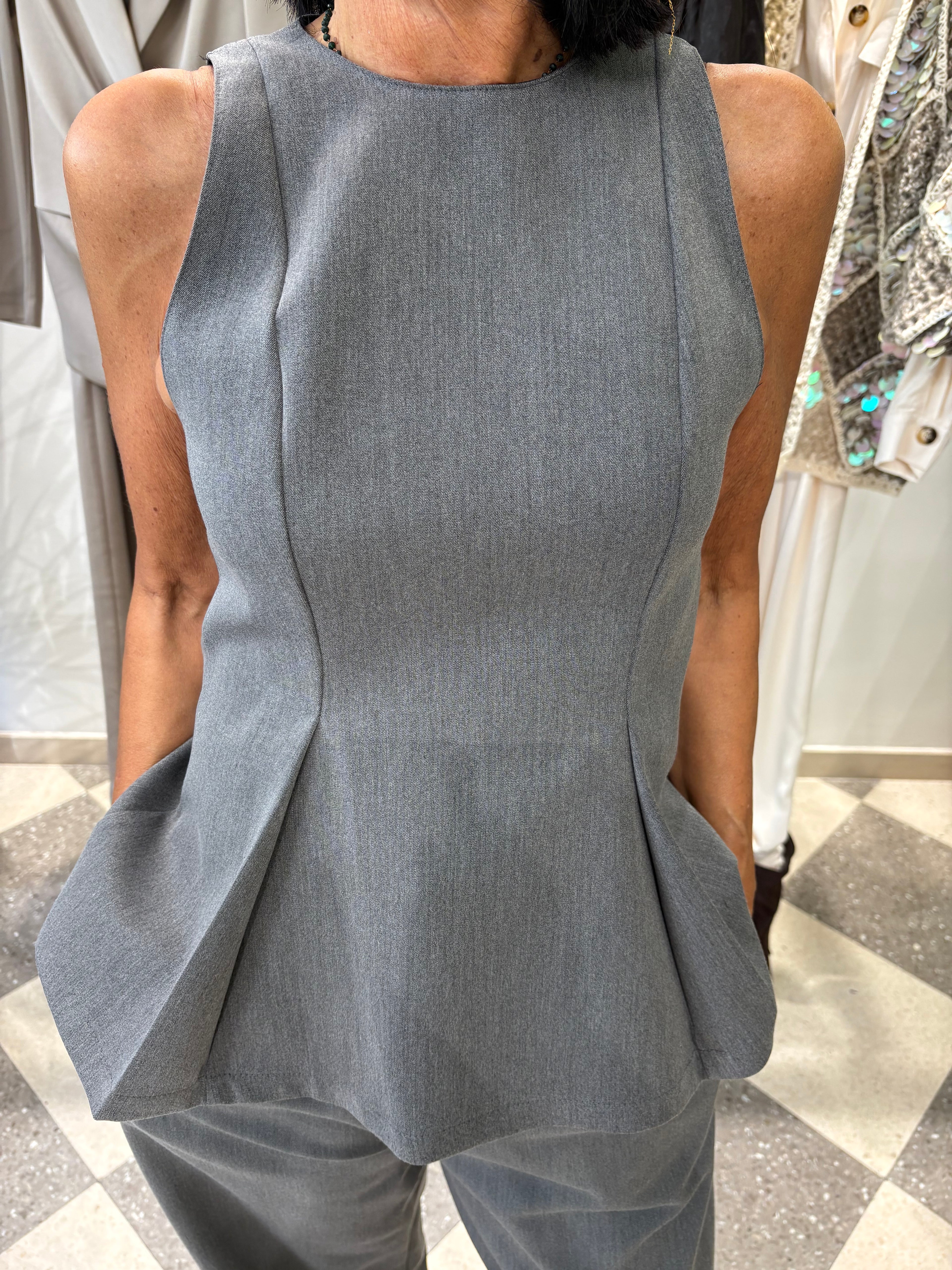 Top sartoriale grigio