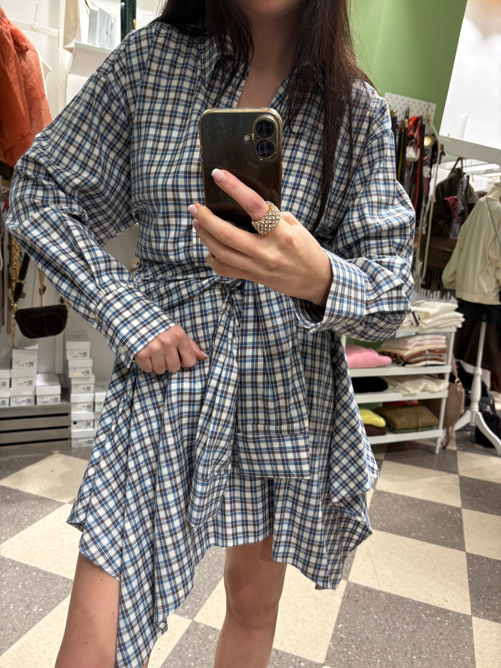 Coordinato camicia e gonna check con nodo