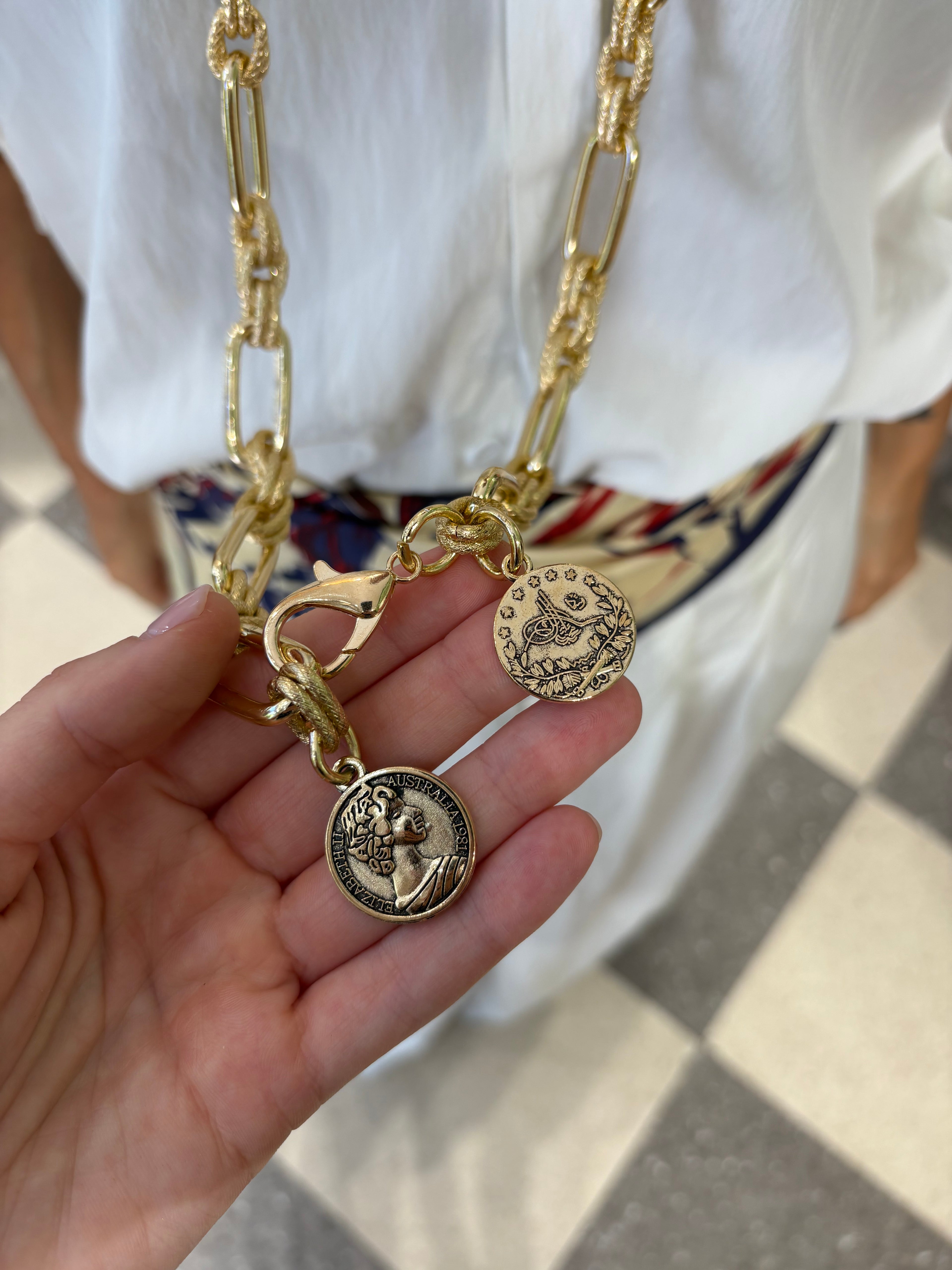 Collana double coin