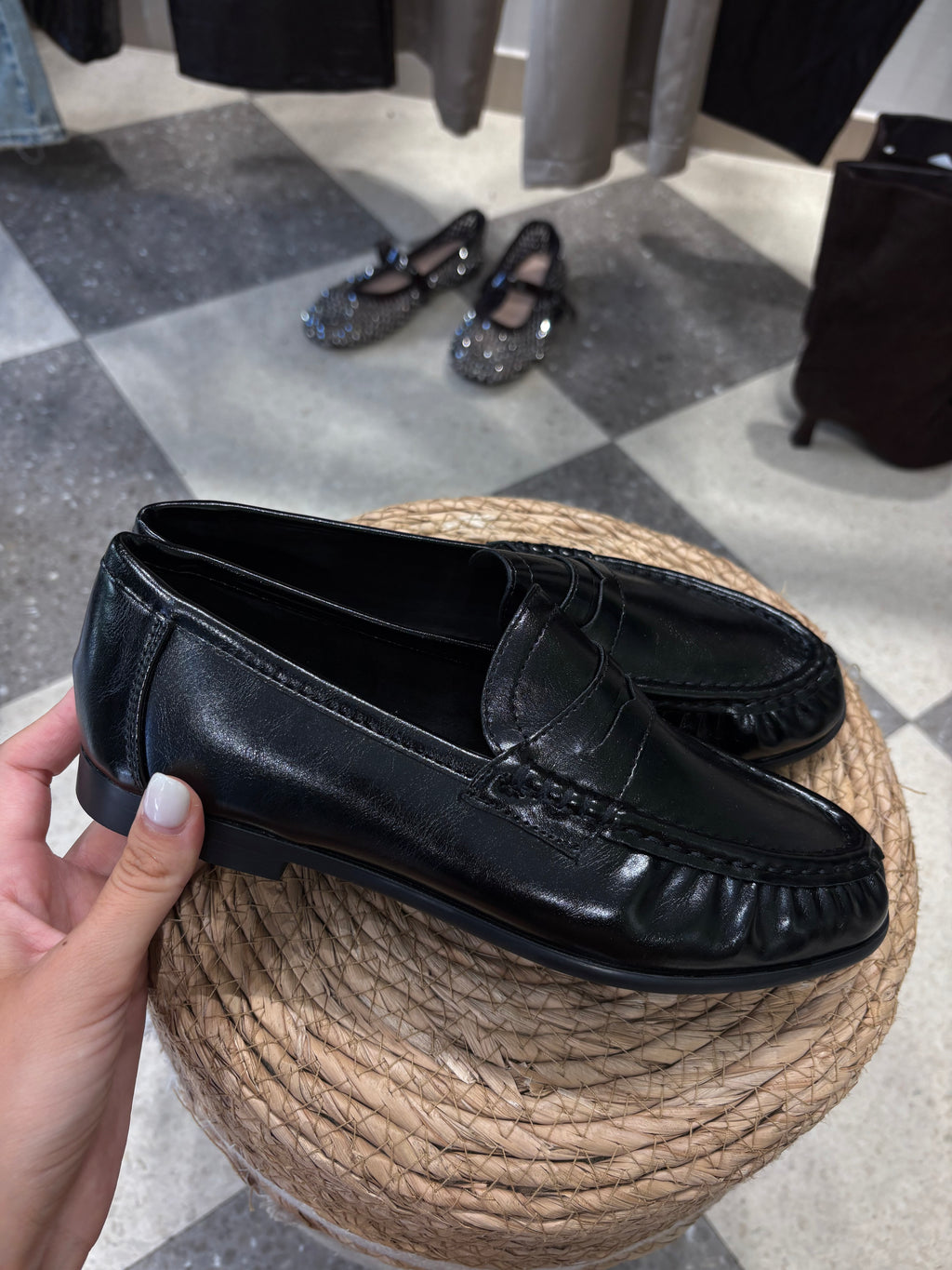 Mocassino nero effetto pelle
