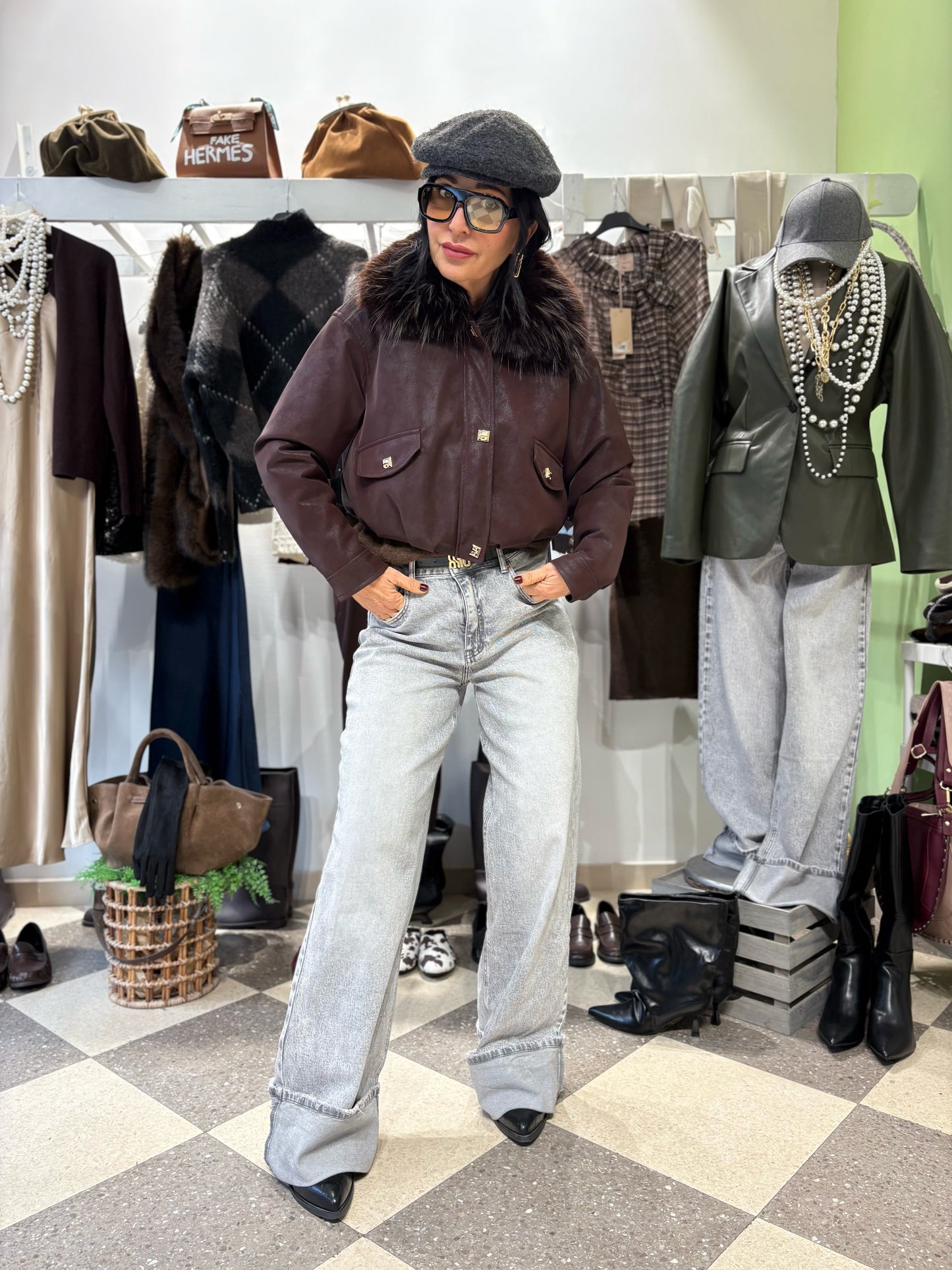 Bomber cropped con collo in eco fur