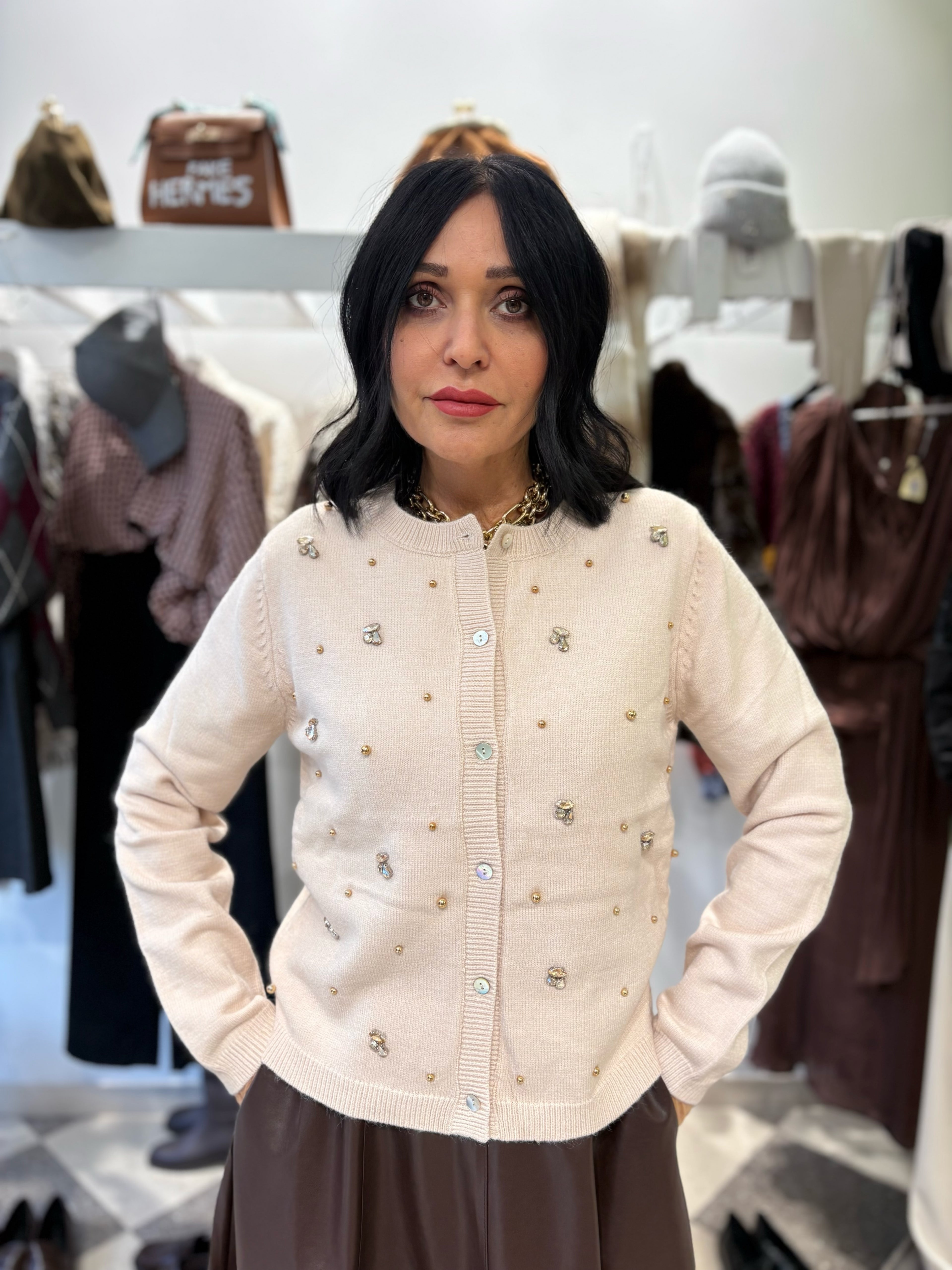 Cardigan con applicazioni gioiello