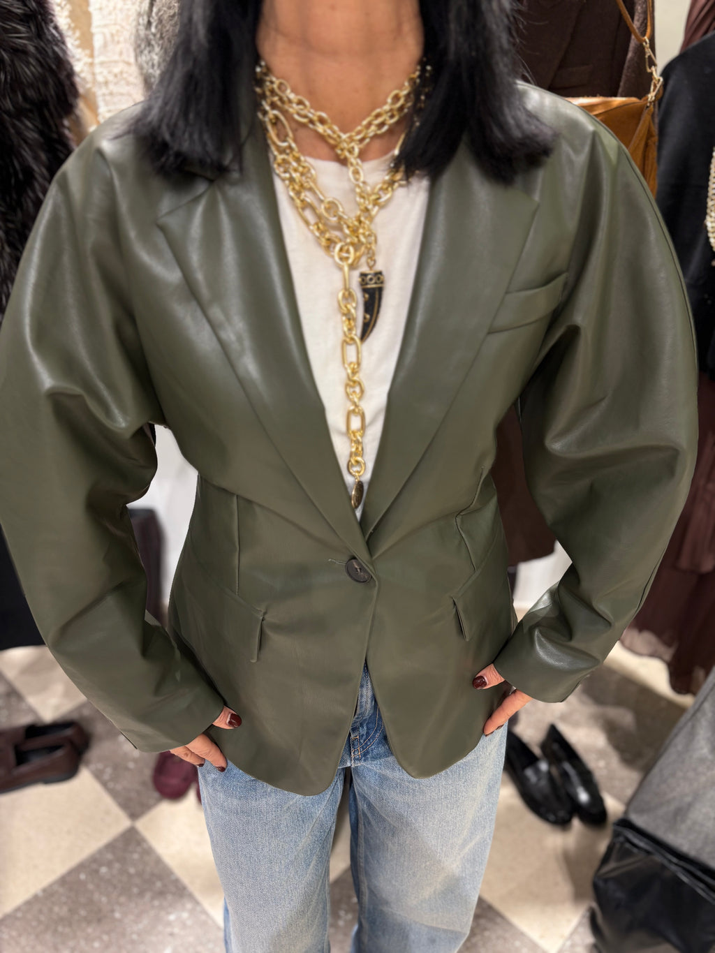 Blazer sagomato in ecopelle