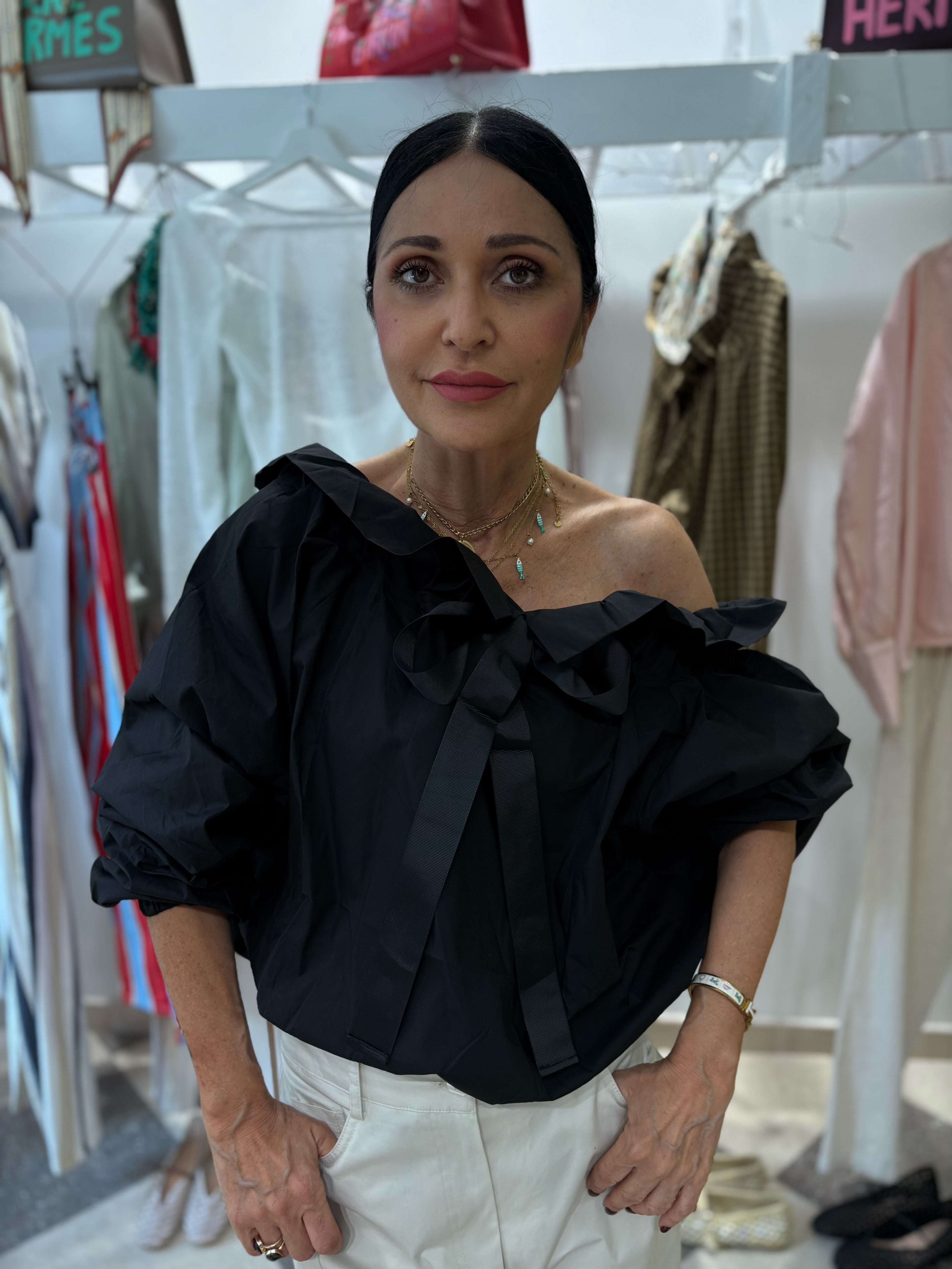 Blusa volant noir