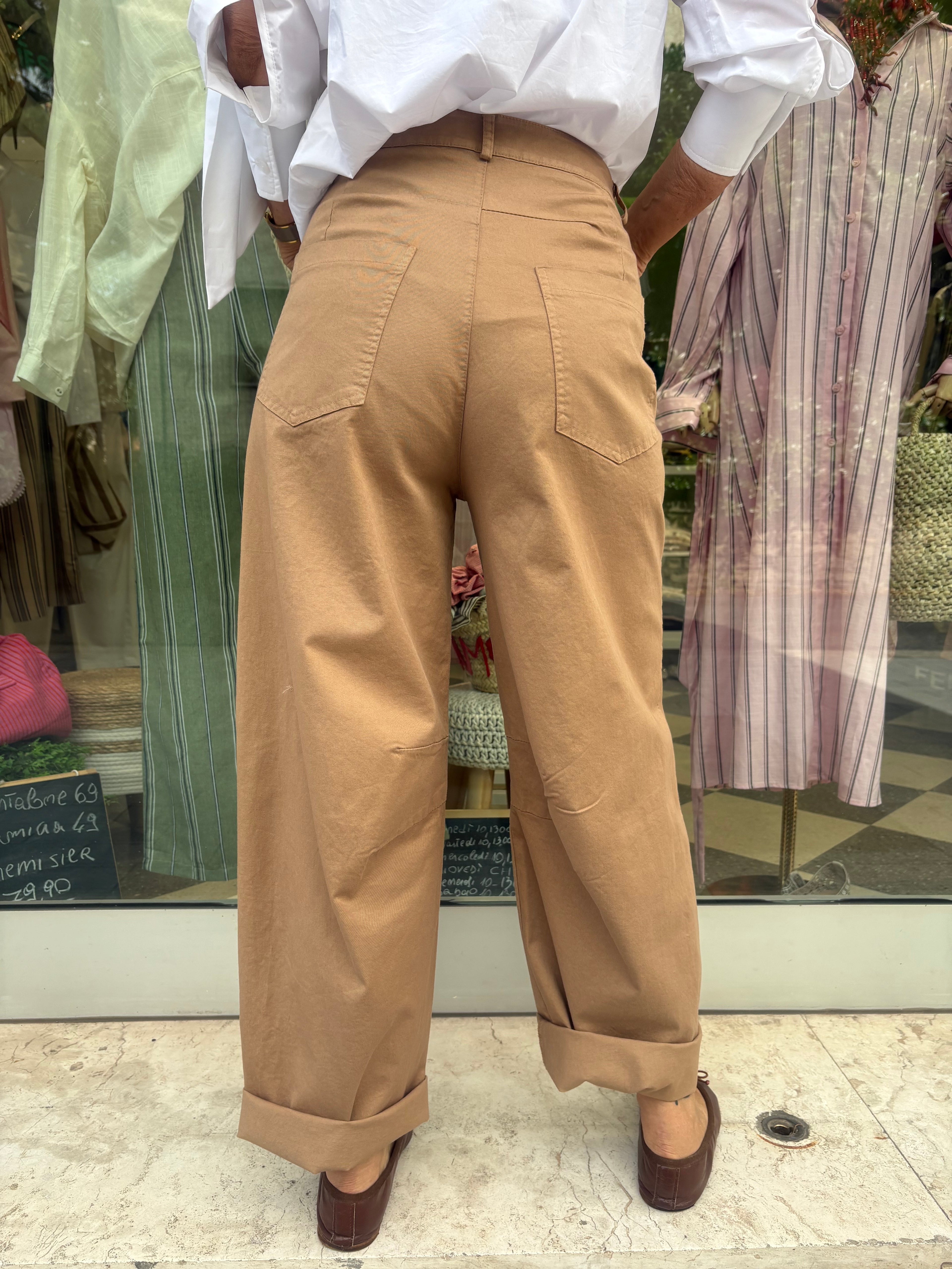 Pantalone barrel in cotone