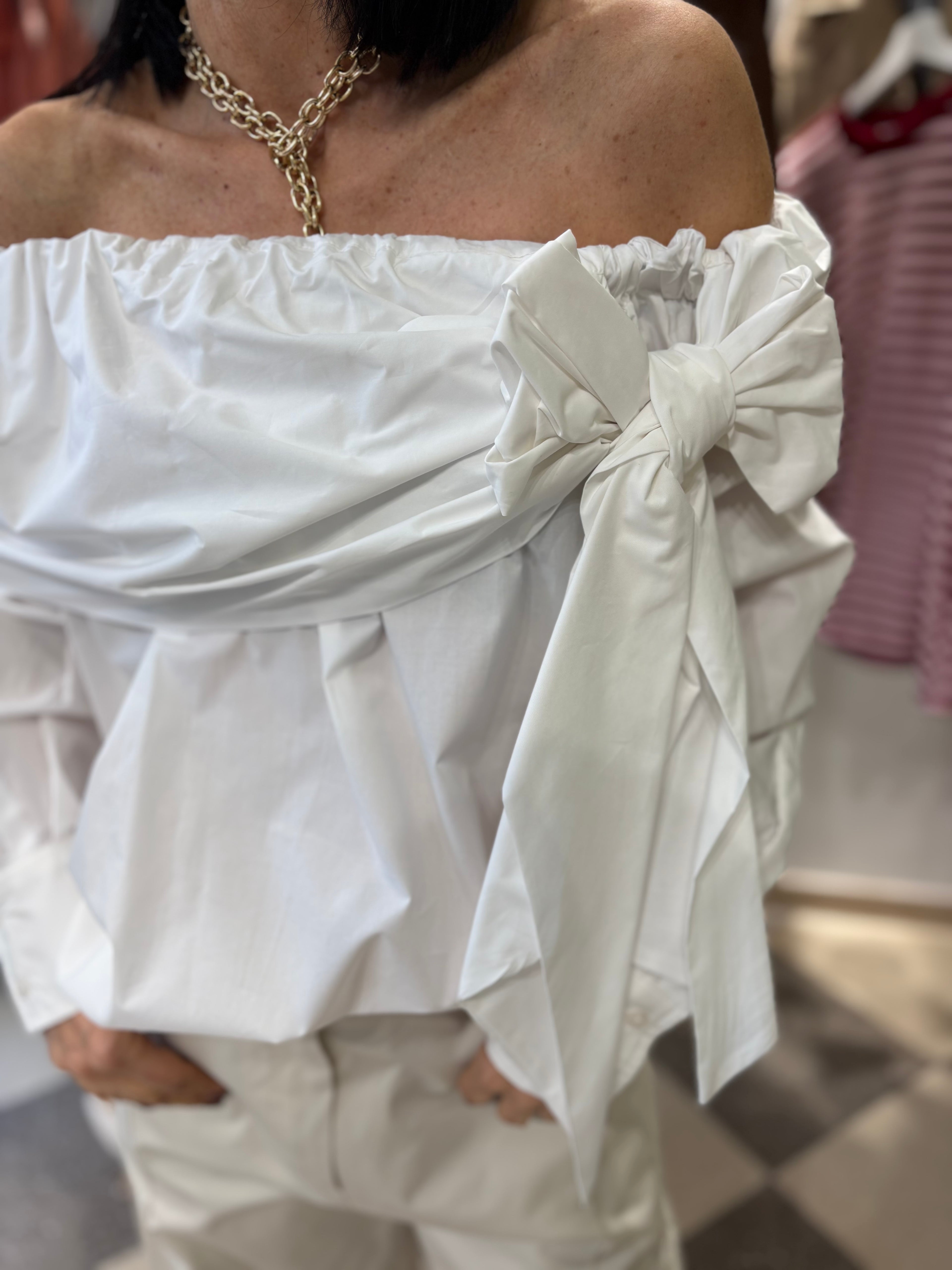 Motel | blusa con spalle scese e dettaglio fiocco