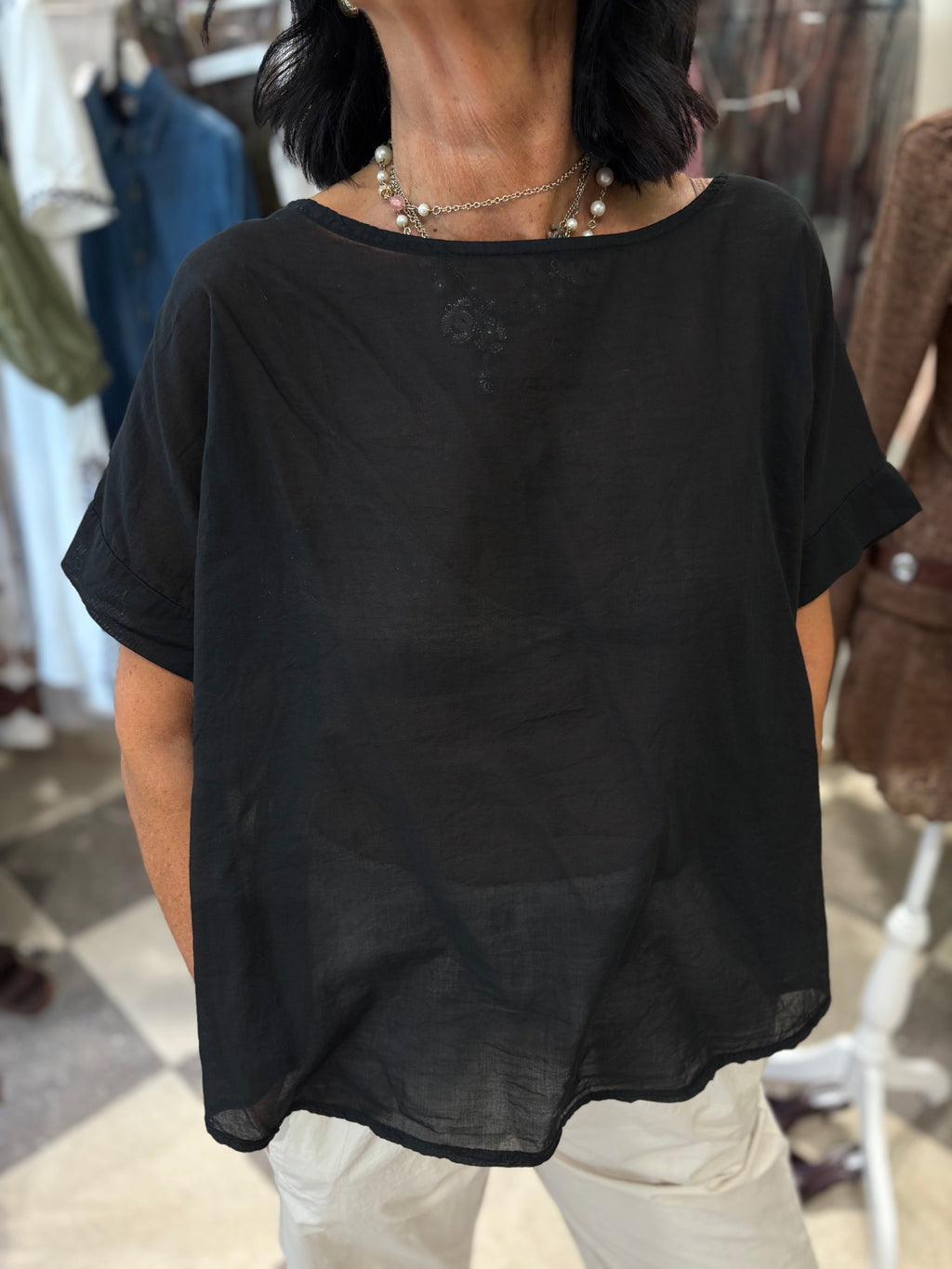 Blusa nera ultra light