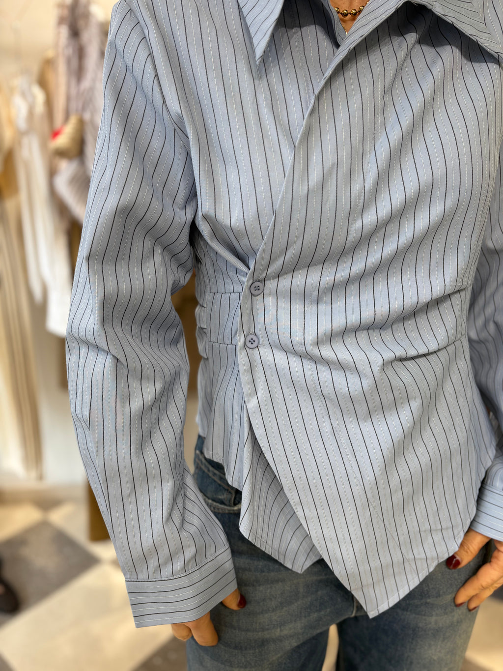 Camicia incrociata gessata azzurro polvere