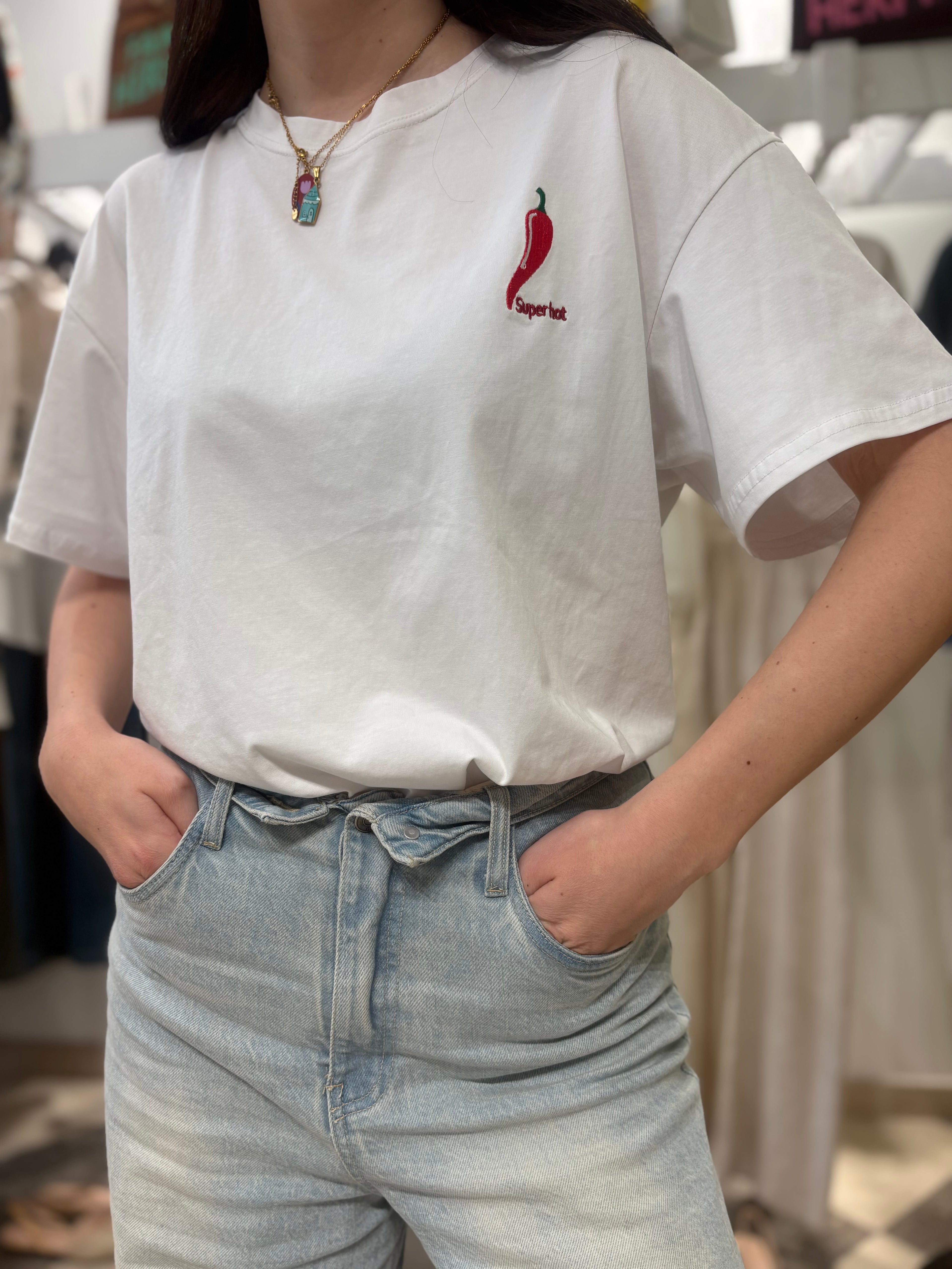 T-shirt “Chili Peppers” - Bianco
