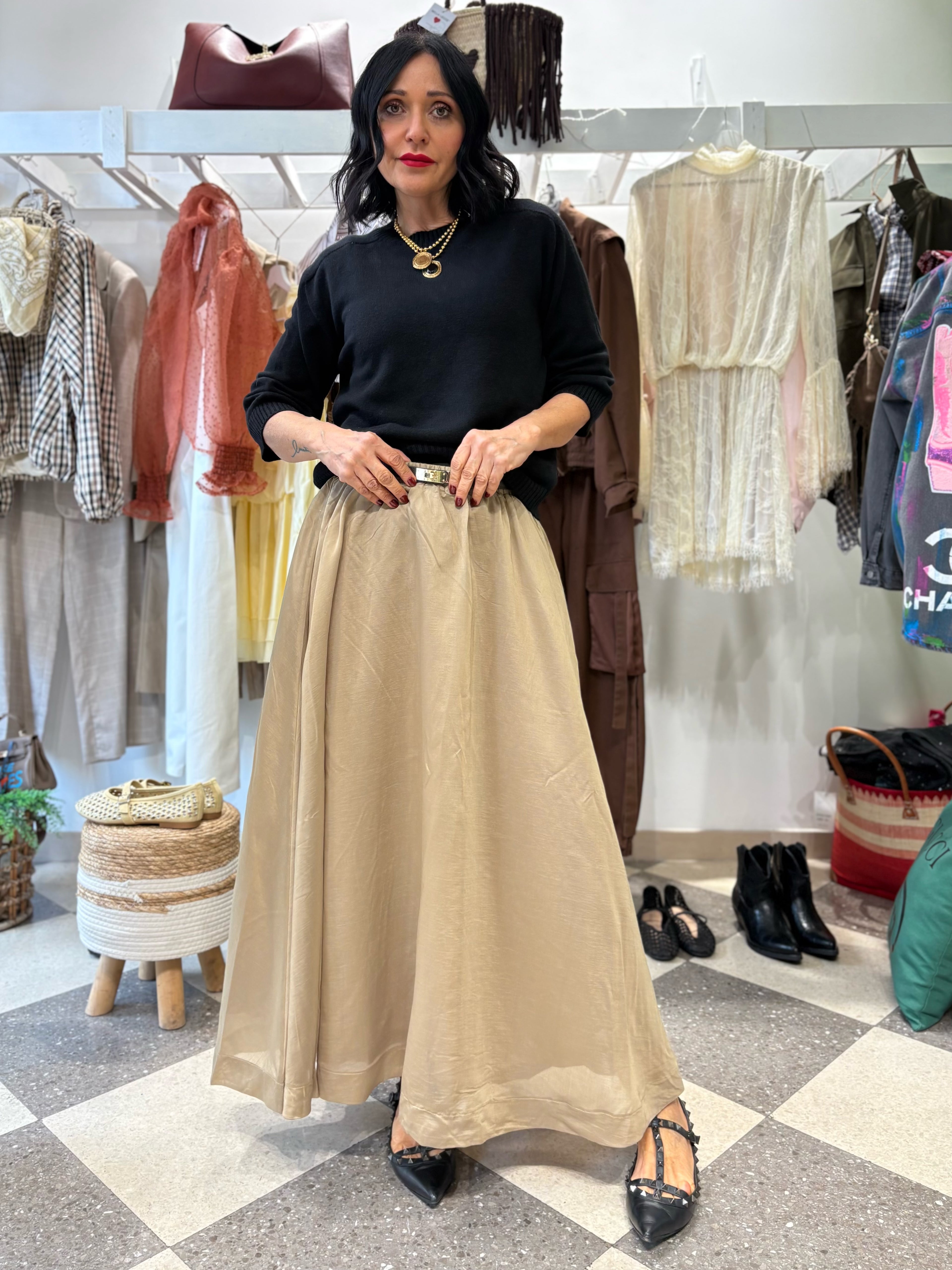 Maglioncino girocollo in viscosa nero