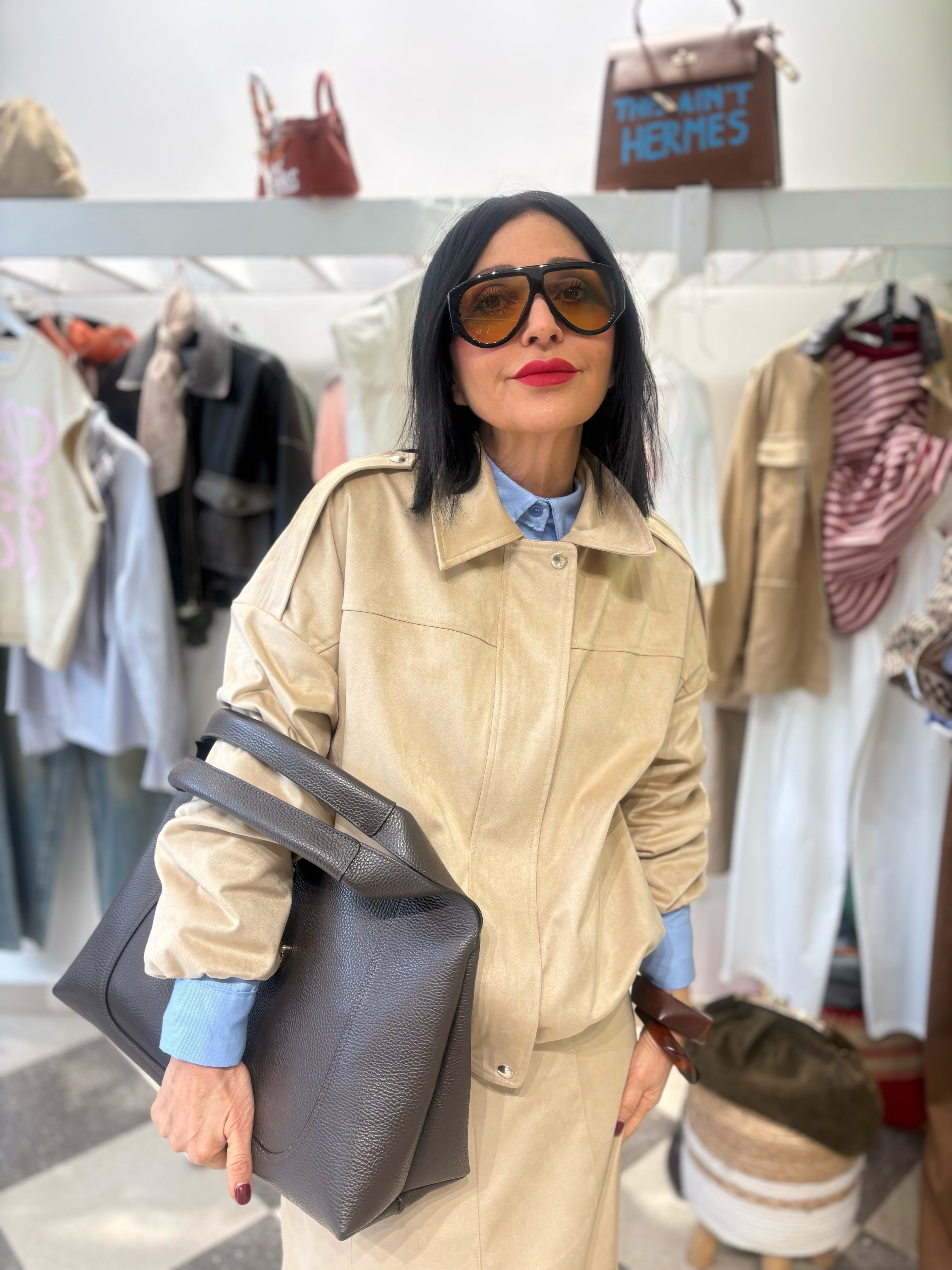 Bomber in eco camoscio color sabbia