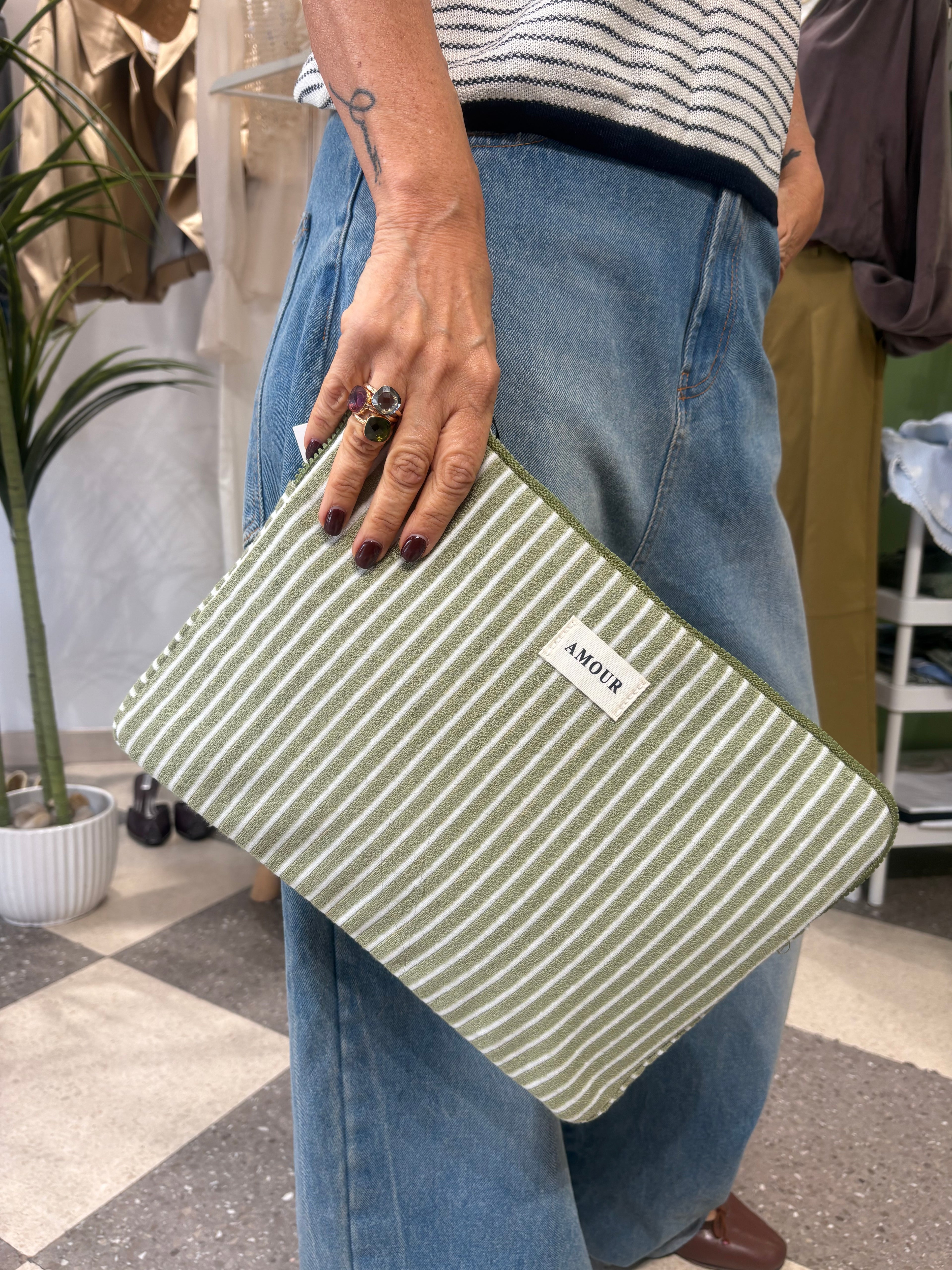 Pochette in spugna ~ due varianti colore