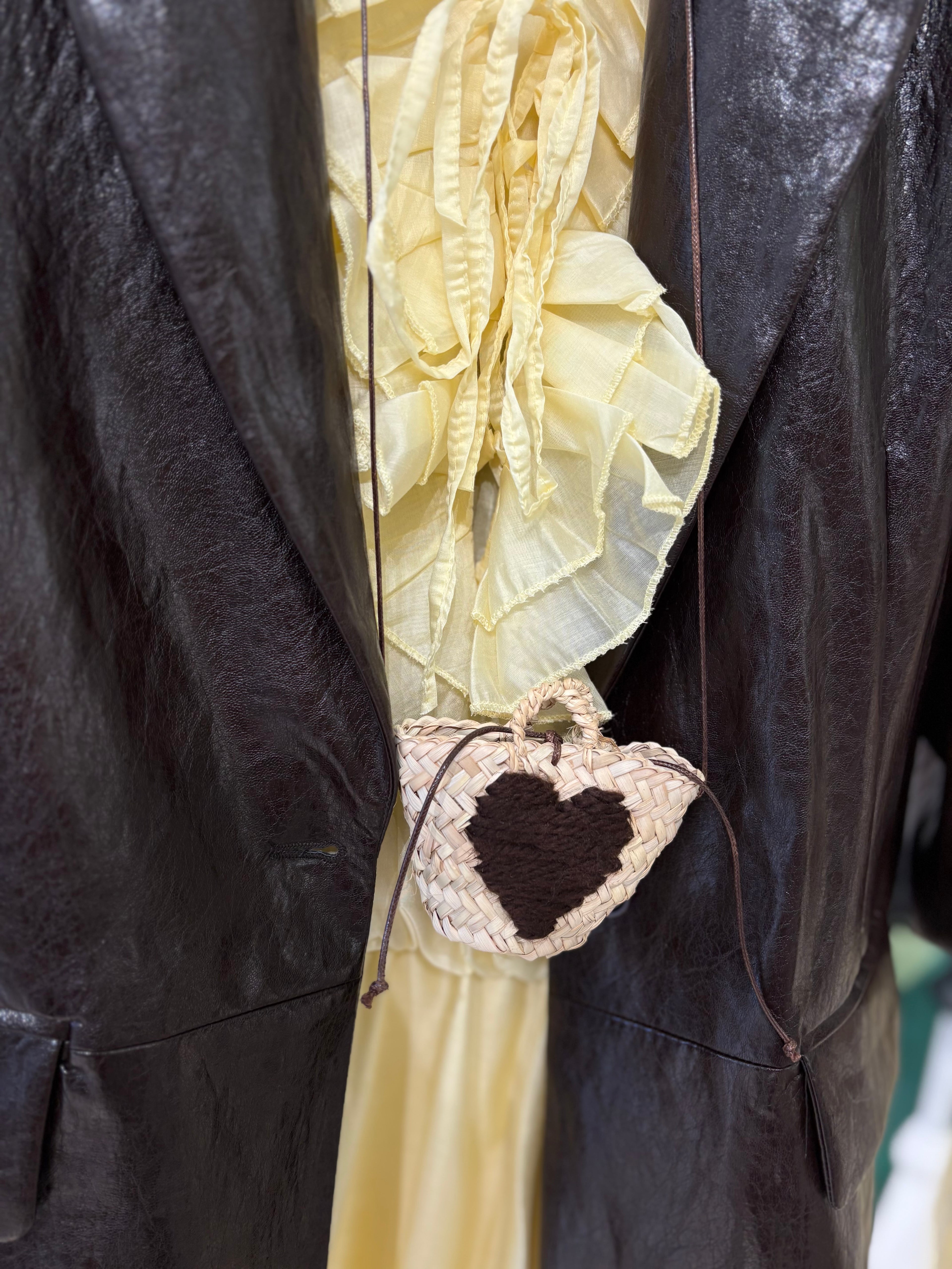 Bella Lecce | borsina in paglia ricamata a mano medium