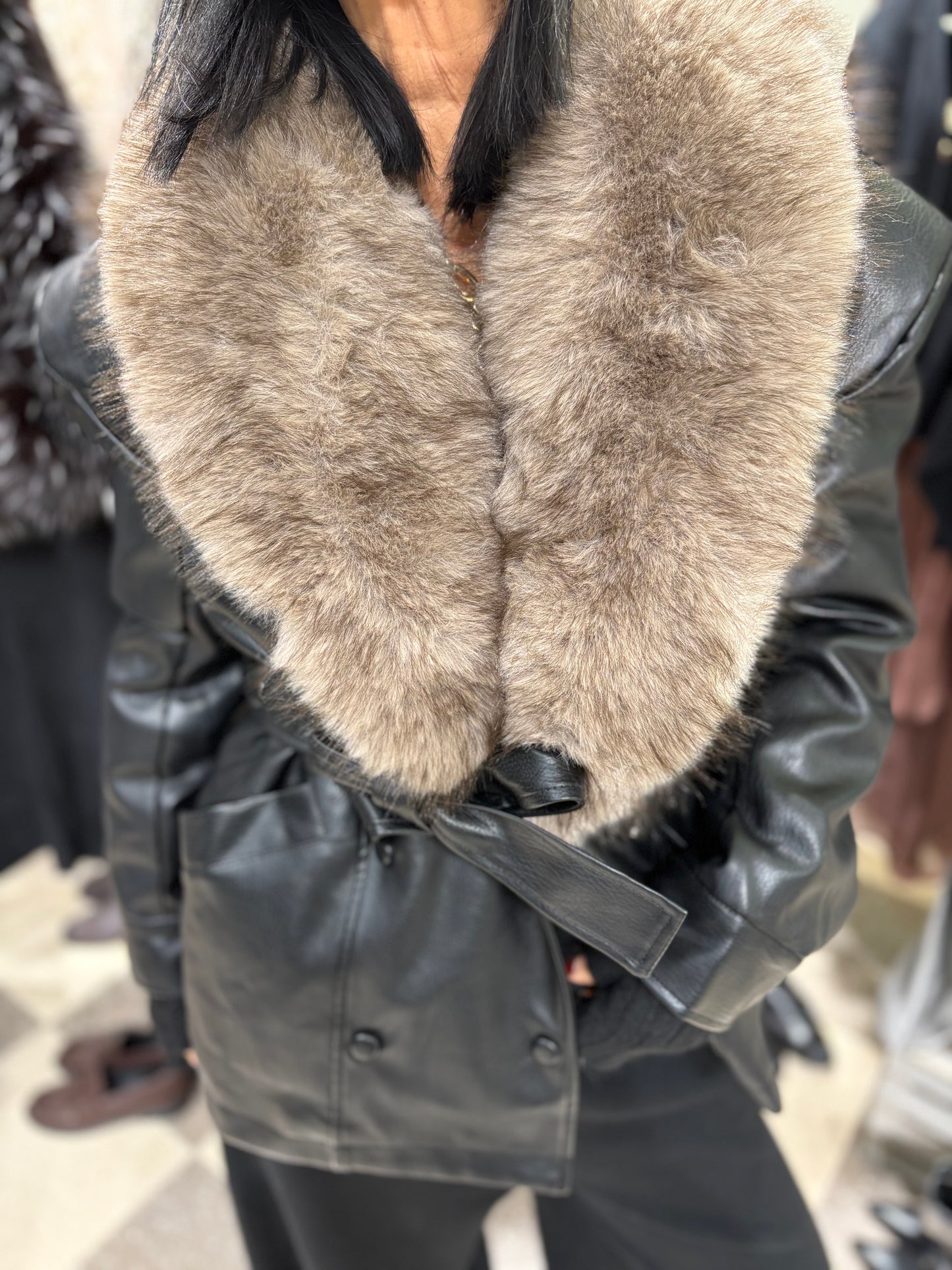 Giacca imbottita con collo in eco fur